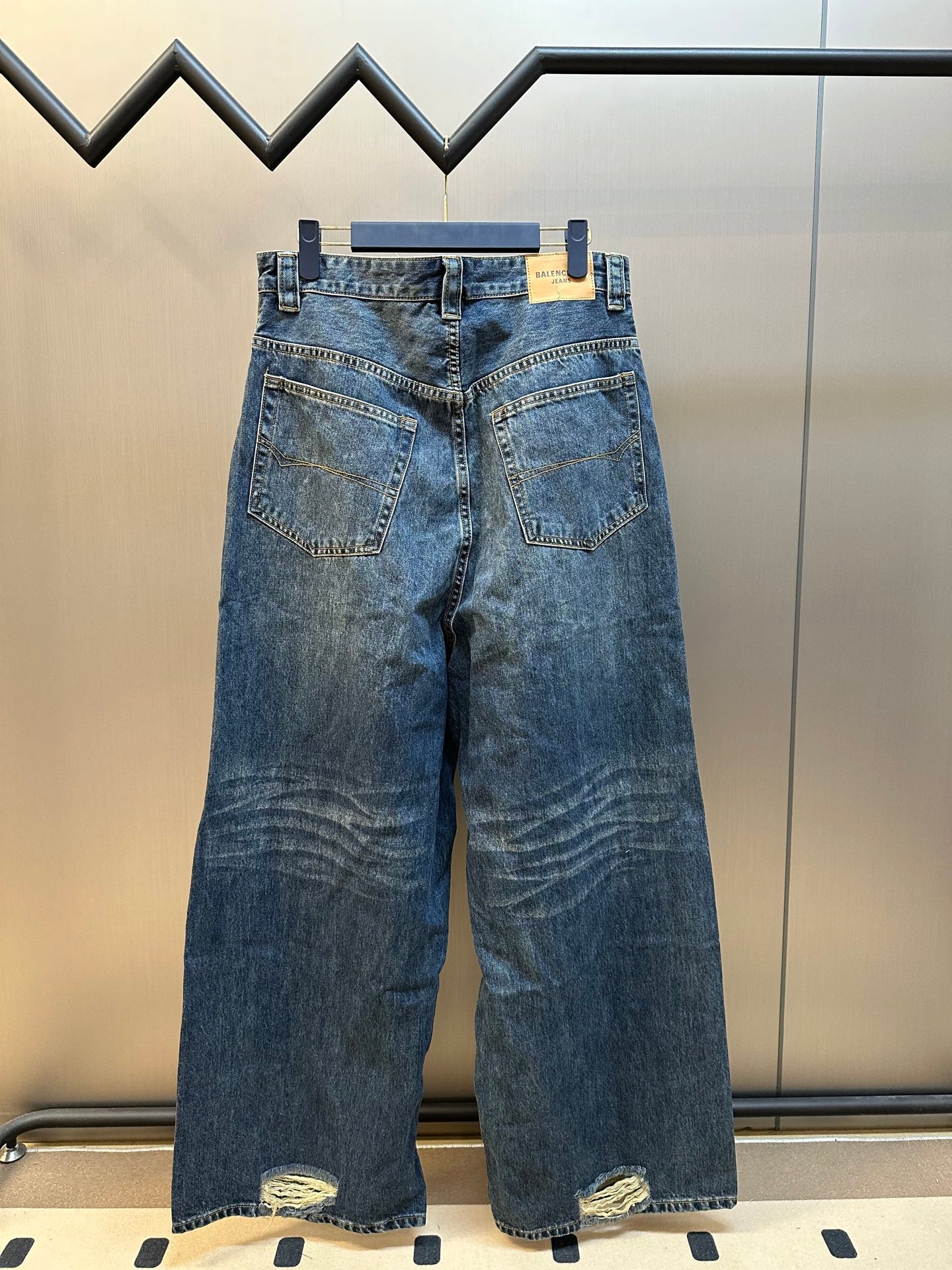 LuxluxHouse Best Quality Clothes Balenciaga Pants