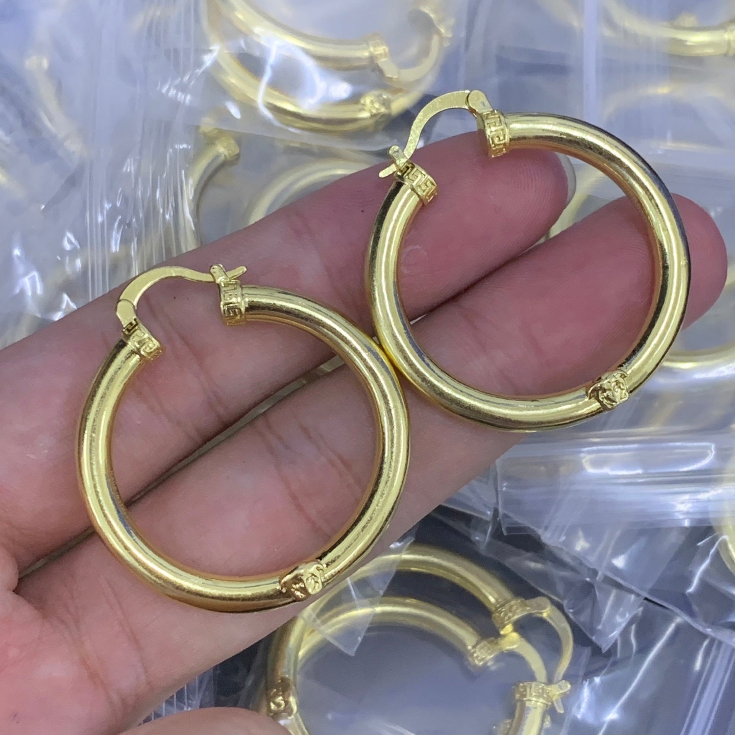 LuxluxHouse Low Price And High Quality Accessories Versace