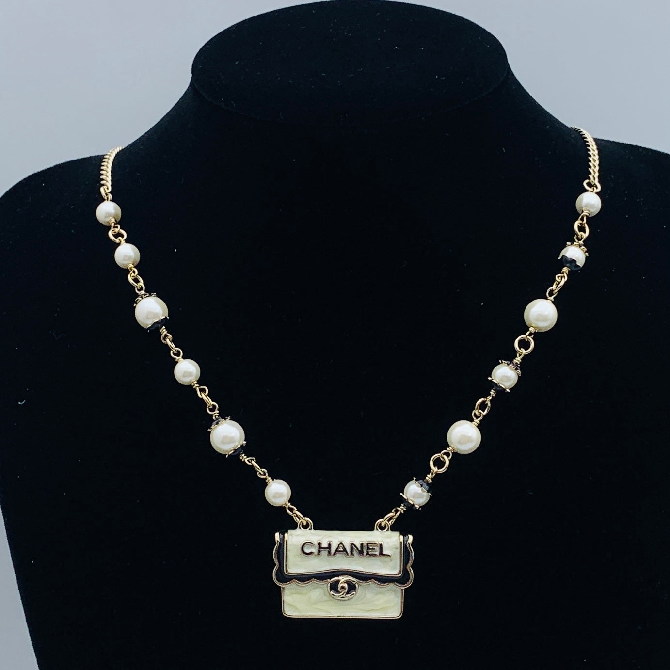 LuxluxHouse Low Price And High Quality Accessories Chanel