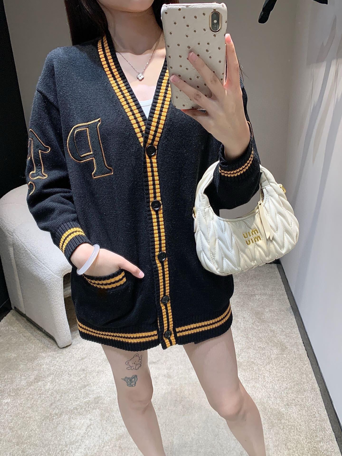 LuxluxHouse Best Quality Clothes Hoodie & Sweater Prada
