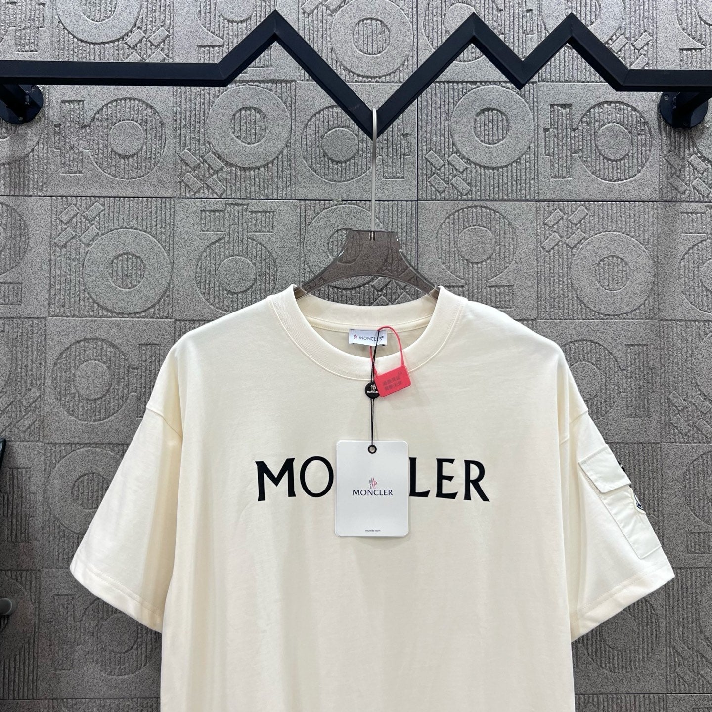 LuxluxHouse Best Quality Clothes T-shirt Moncler