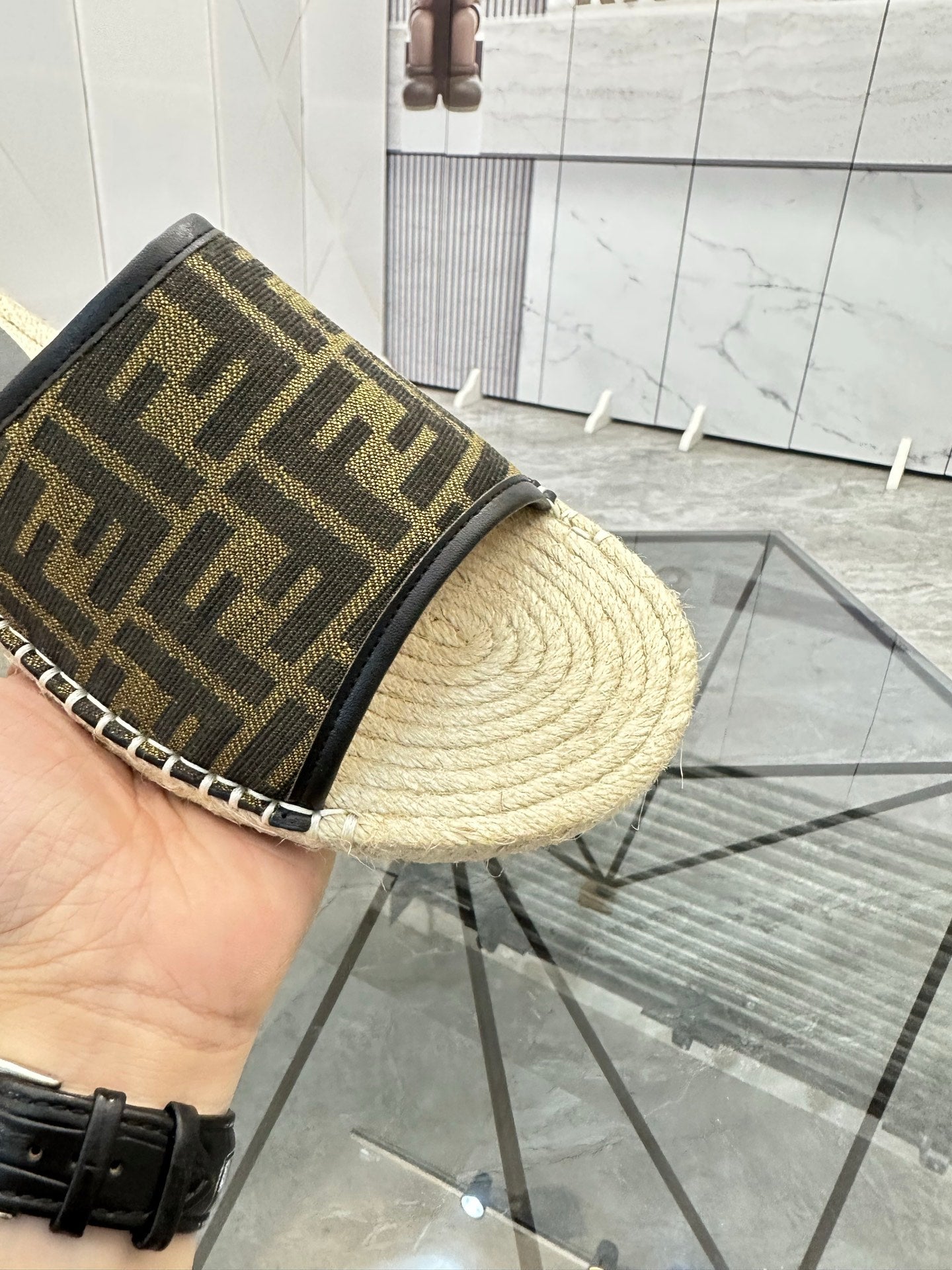 LuxluxHouse Best Quality Sandals Fendi