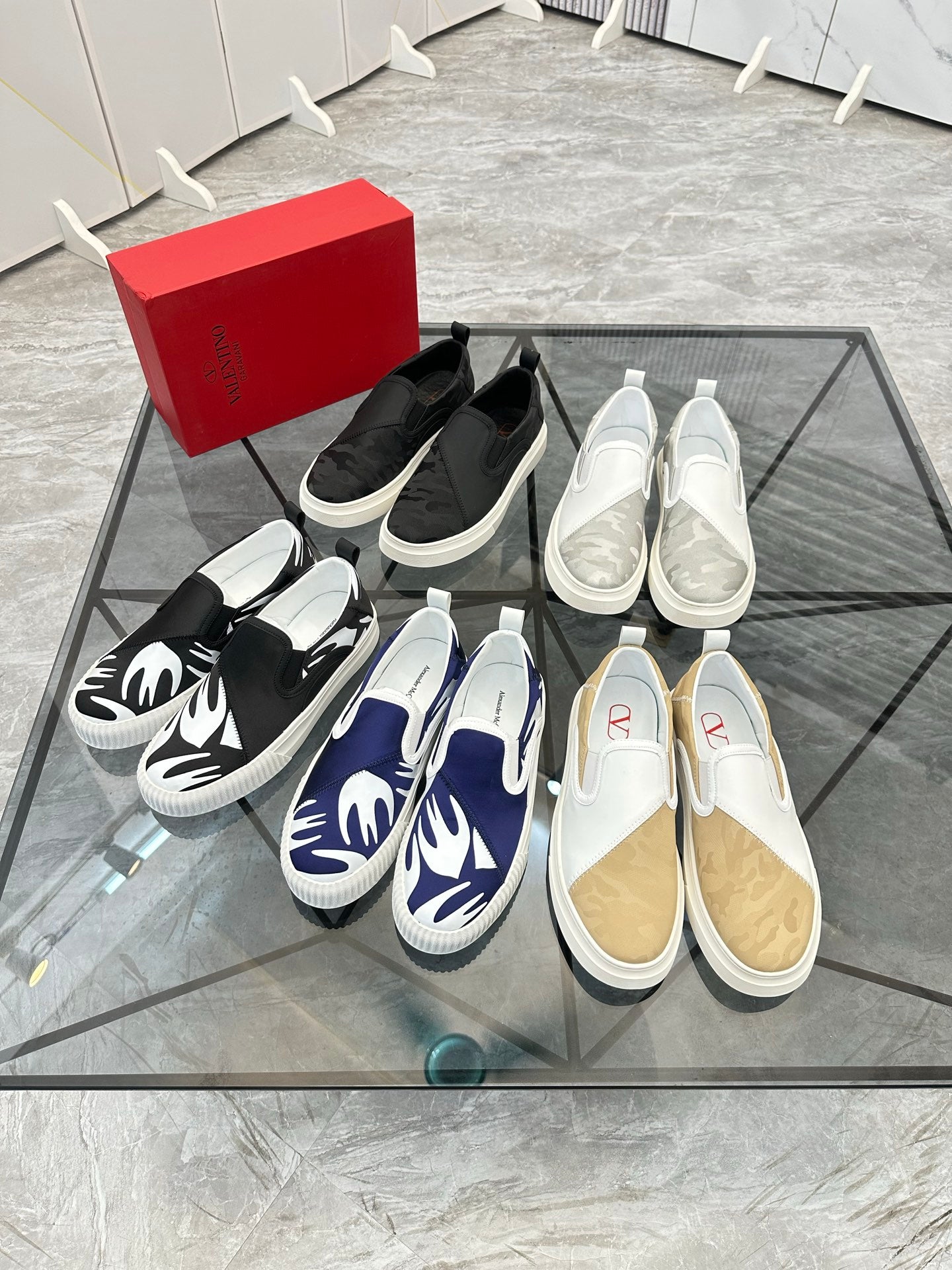 LuxluxHouse Best Quality Shoes Valentino