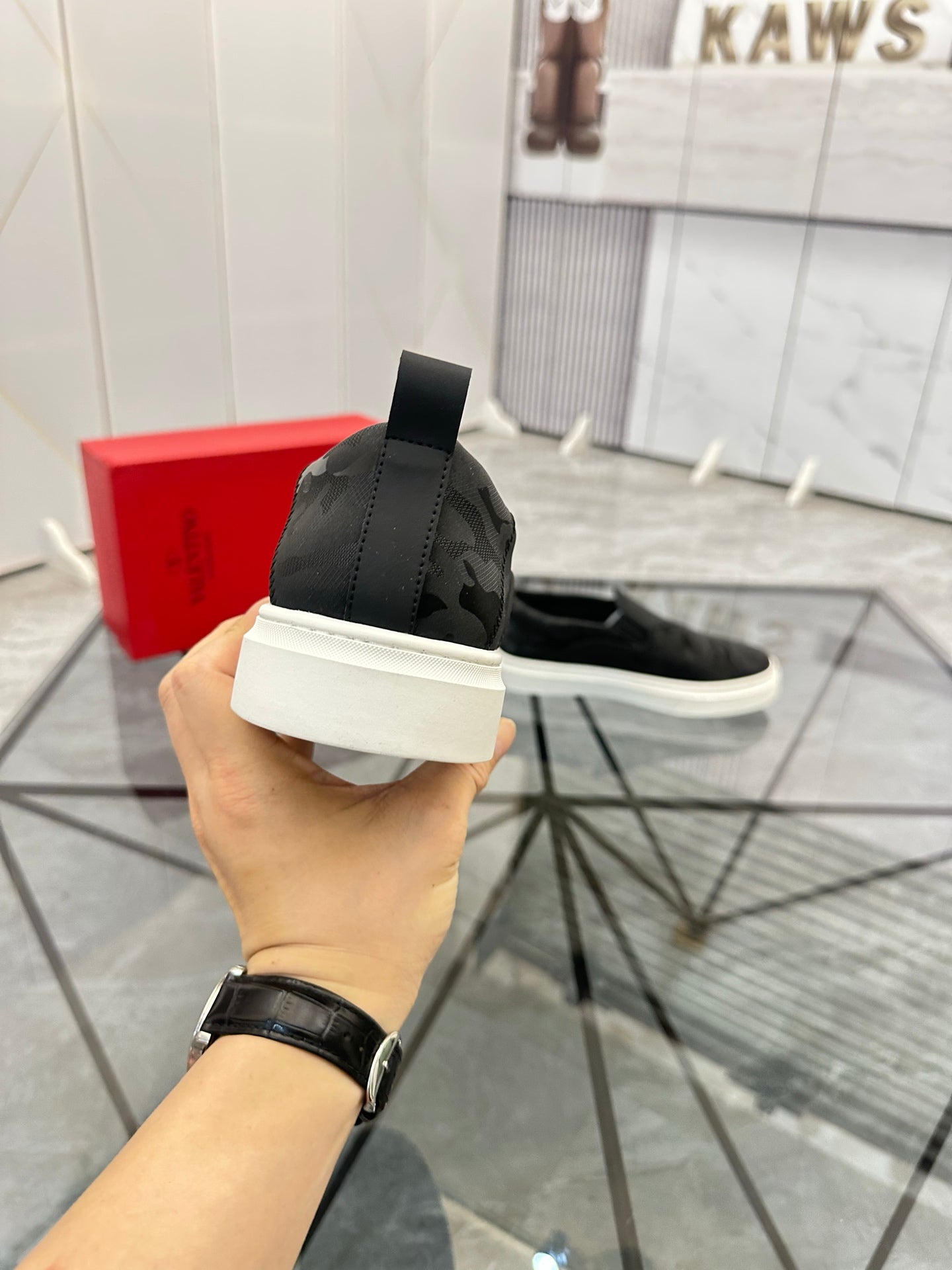 LuxluxHouse Best Quality Shoes Valentino