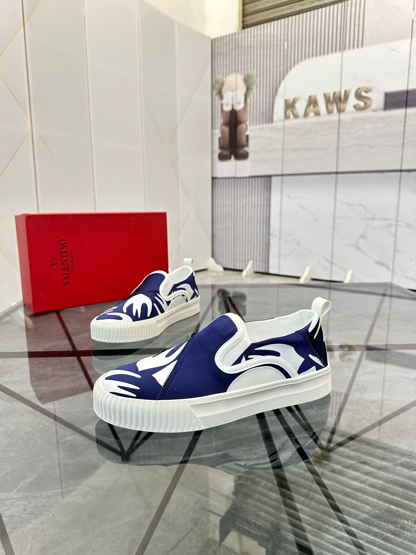 LuxluxHouse Best Quality Shoes Valentino
