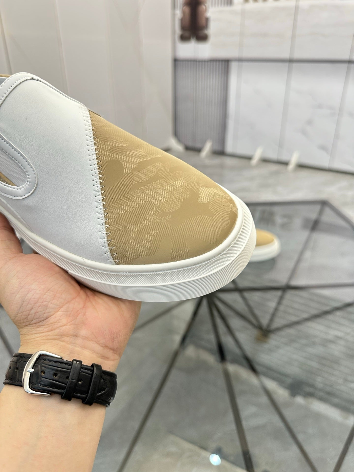 LuxluxHouse Best Quality Shoes Valentino
