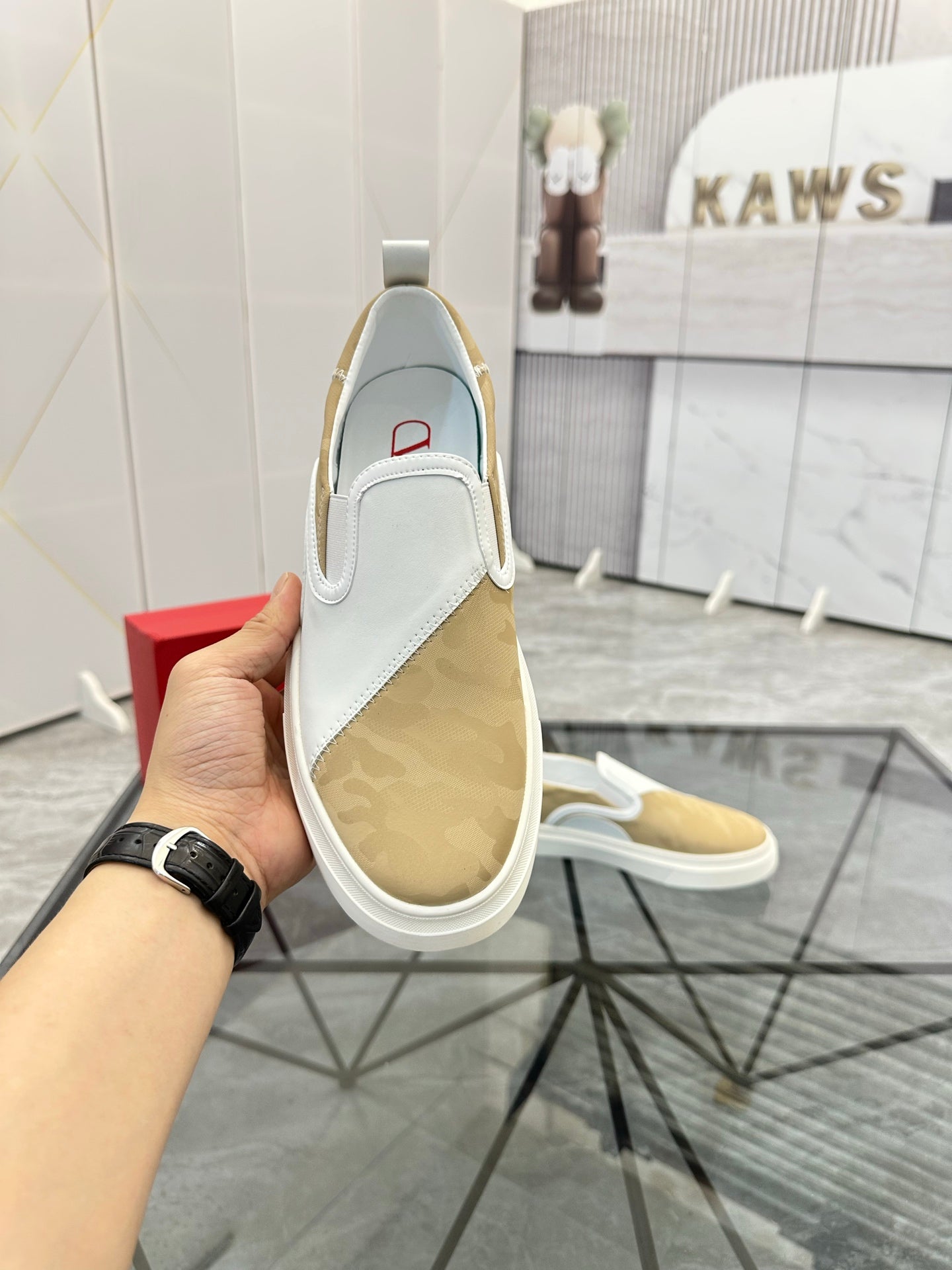 LuxluxHouse Best Quality Shoes Valentino