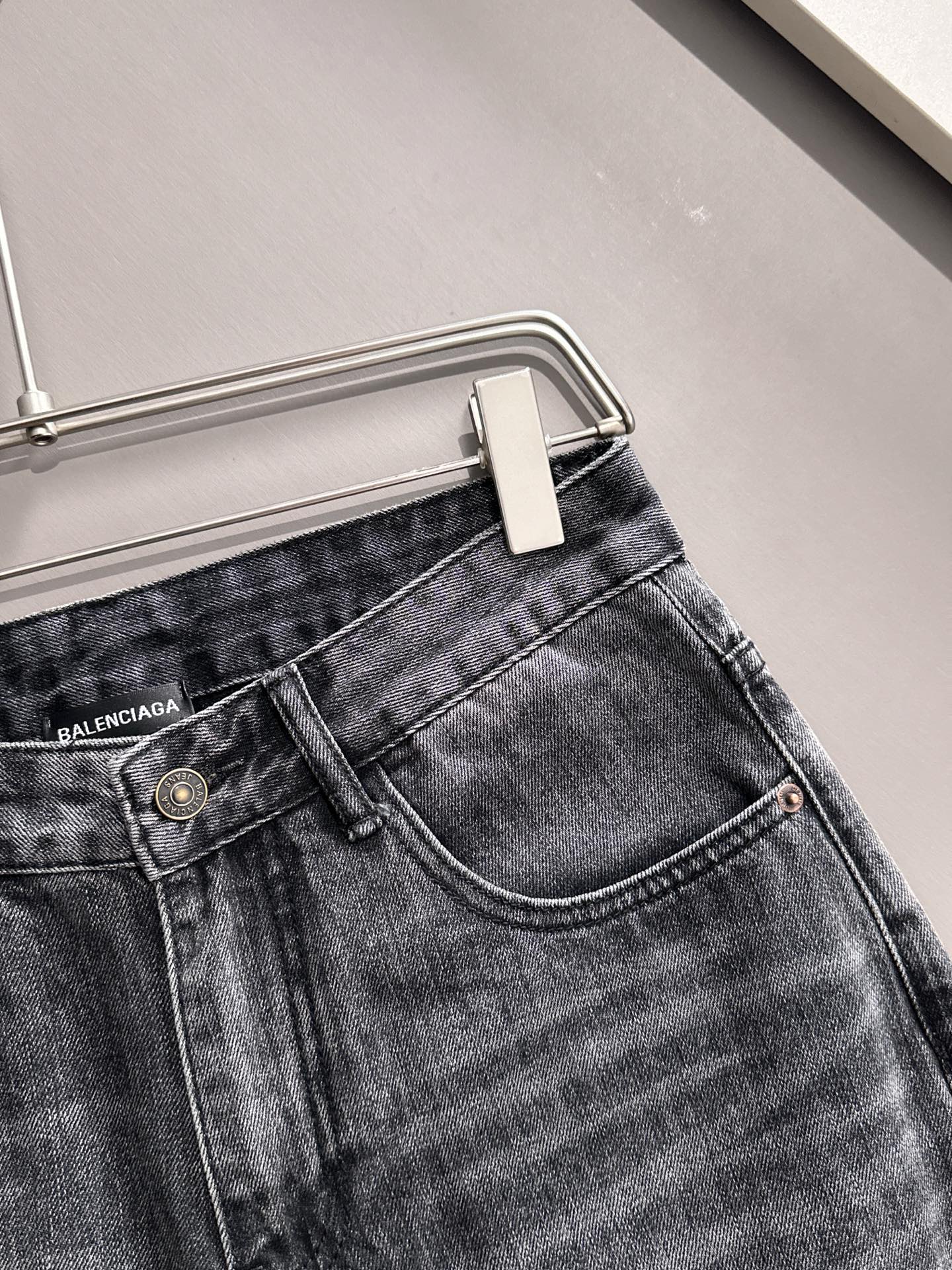 LuxluxHouse Best Quality Clothes Balenciaga Pants