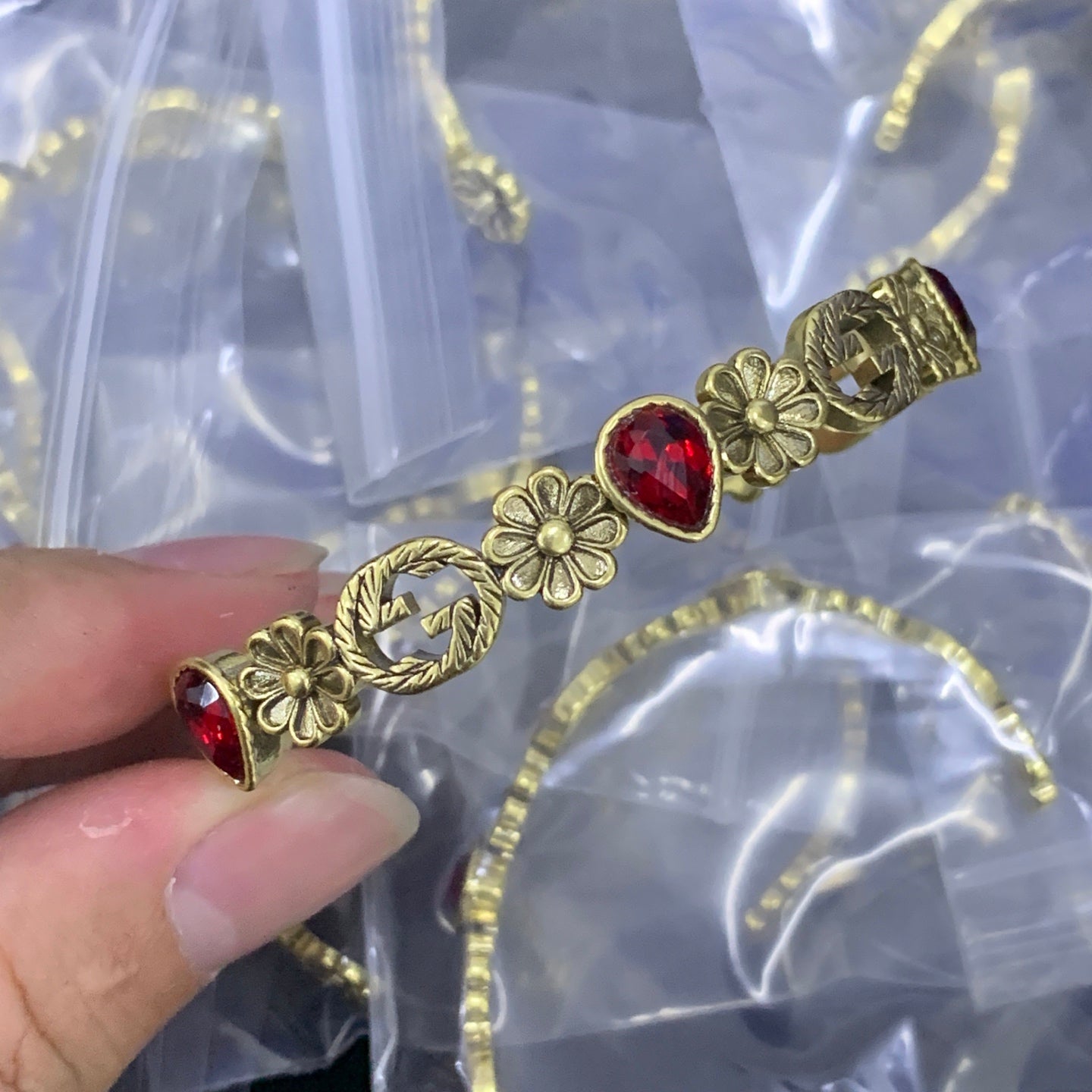 LuxluxHouse Low Price And High Quality Accessories Gucci