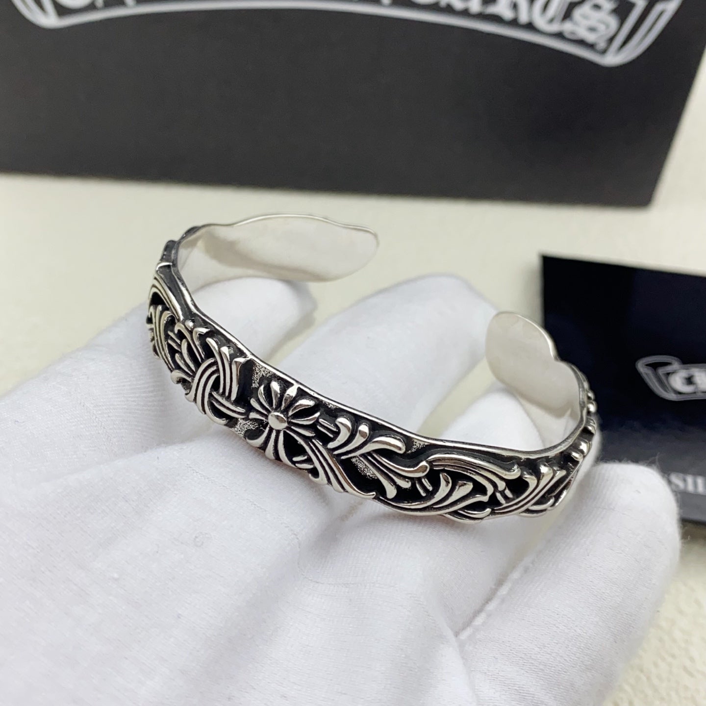 LuxluxHouse Low Price And High Quality Accessories Chrome Hearts