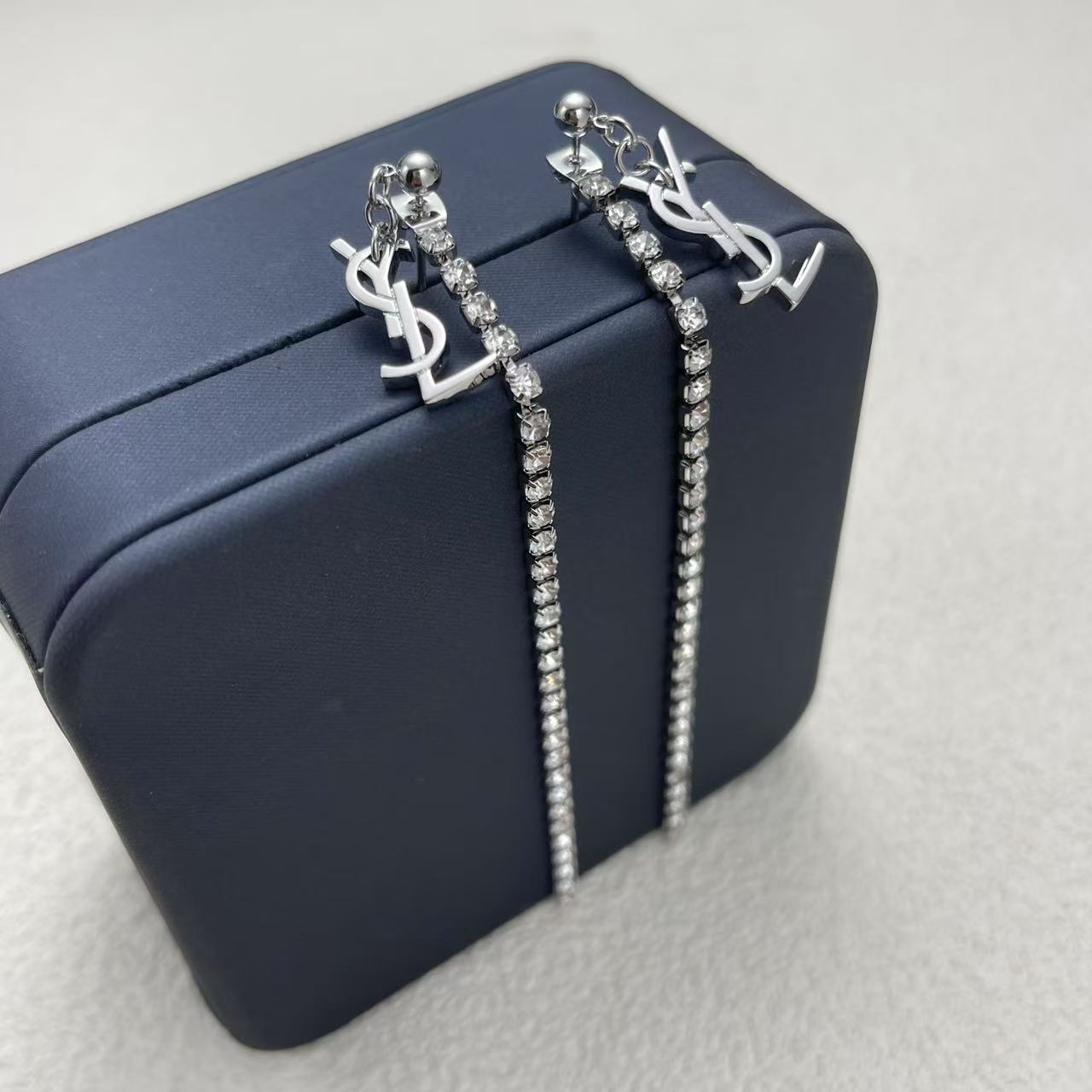 LuxluxHouse Low Price And High Quality Accessories YSL