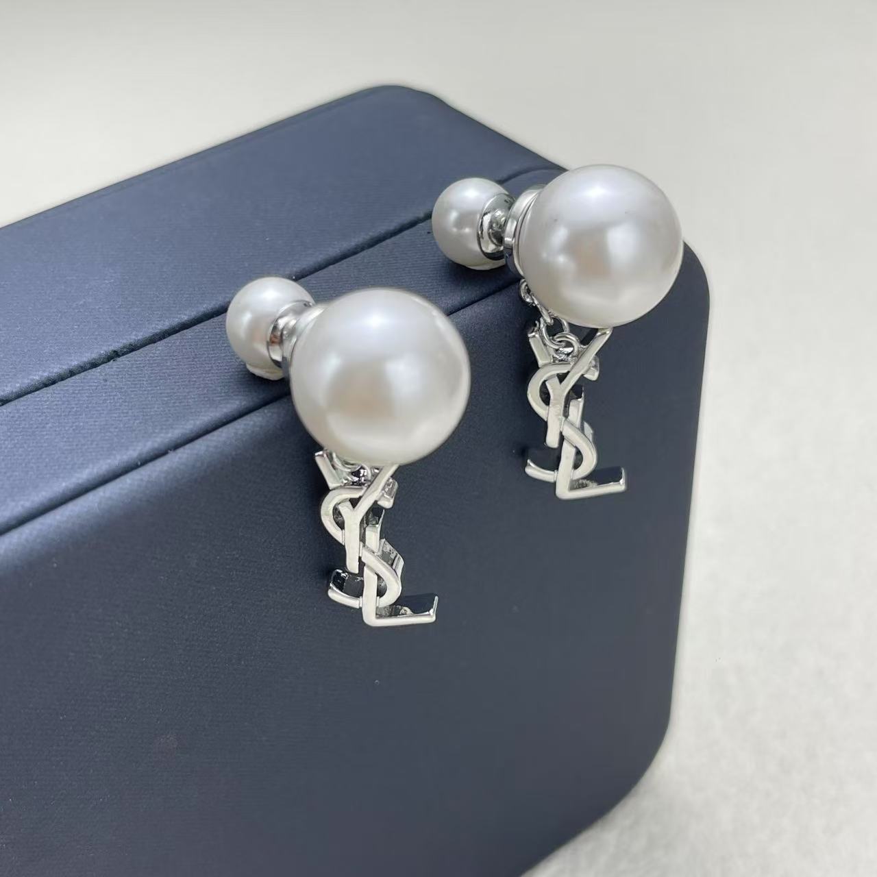 LuxluxHouse Low Price And High Quality Accessories YSL