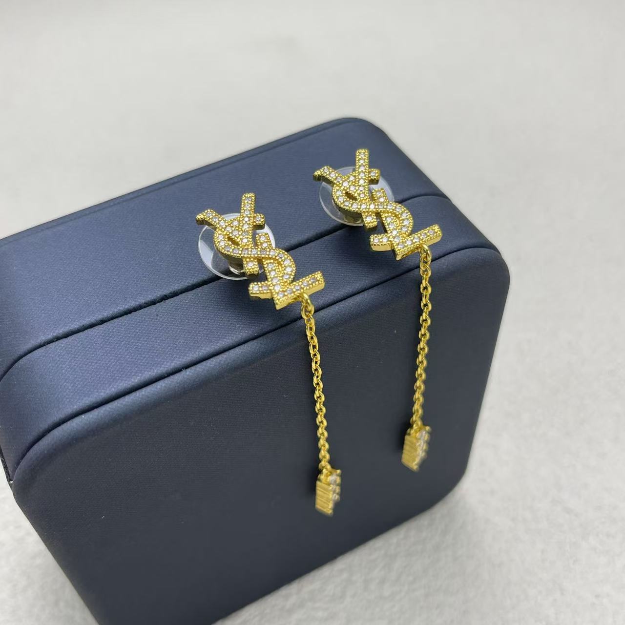 LuxluxHouse Low Price And High Quality Accessories YSL