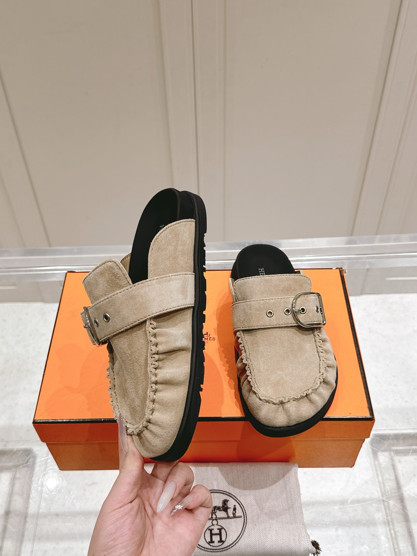 LuxluxHouse Best Quality Women Shoes Hermes