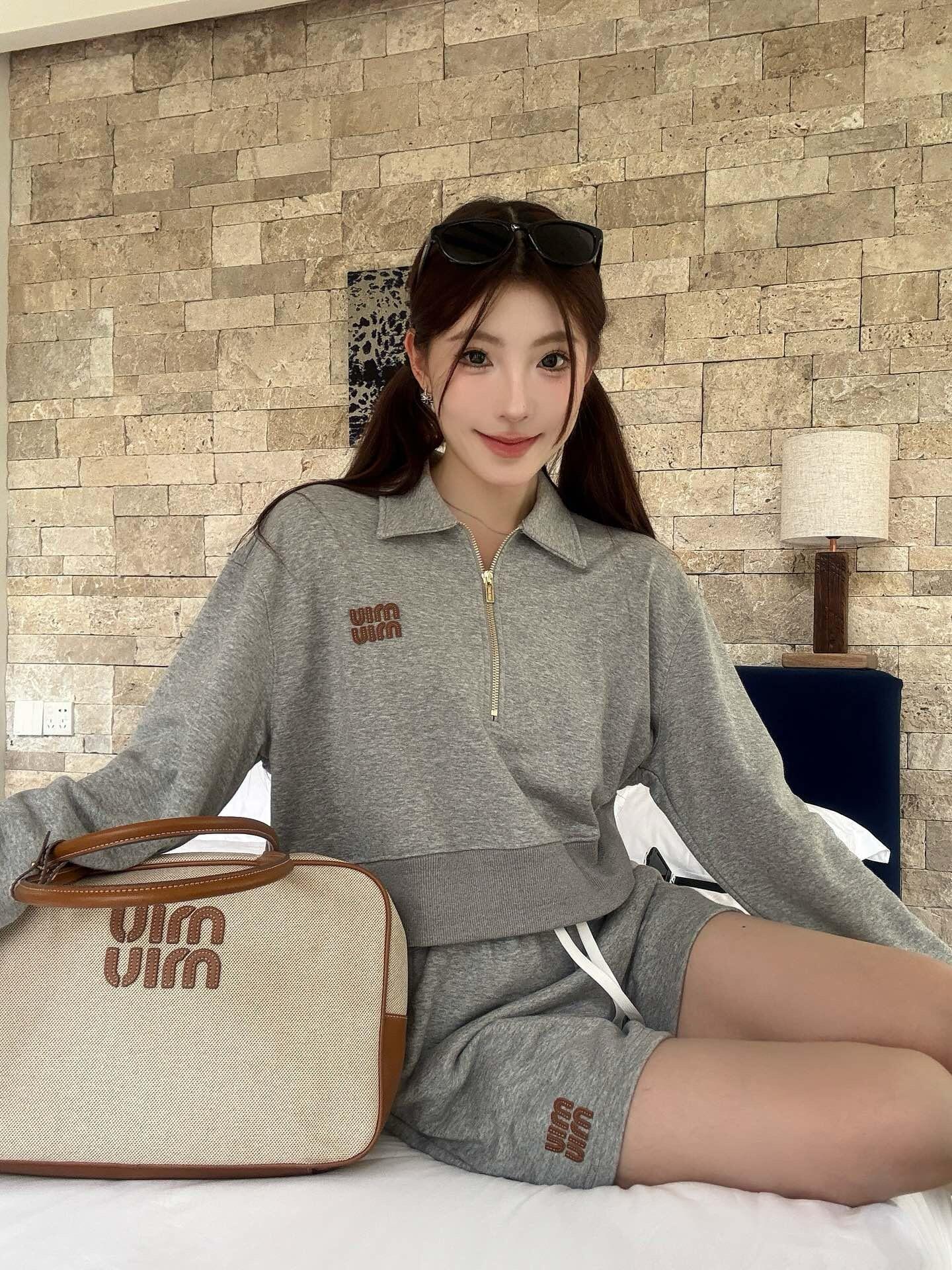 LuxluxHouse Best Quality Clothes Miu Miu Pants