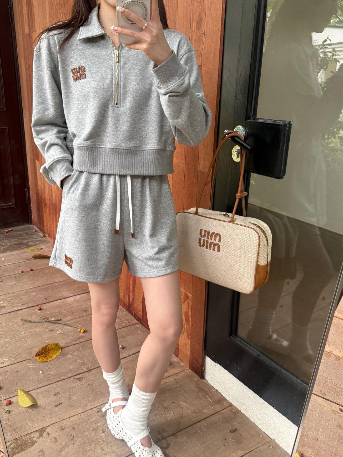 LuxluxHouse Best Quality Clothes Miu Miu Pants