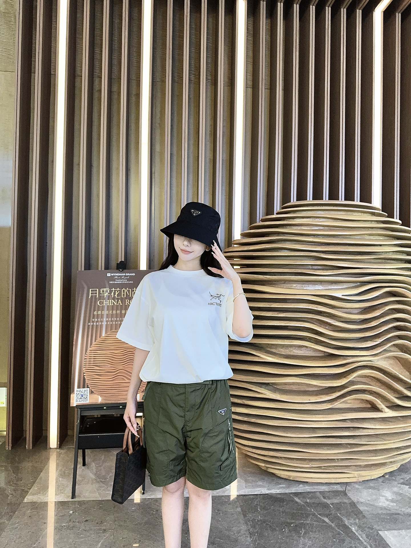 LuxluxHouse Best Quality Clothes Pants Prada
