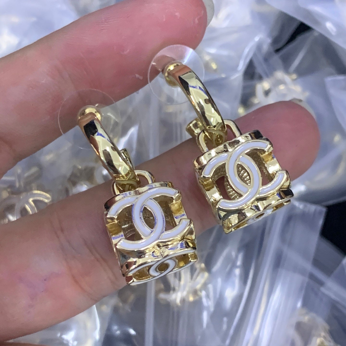 LuxluxHouse Low Price And High Quality Accessories Chanel