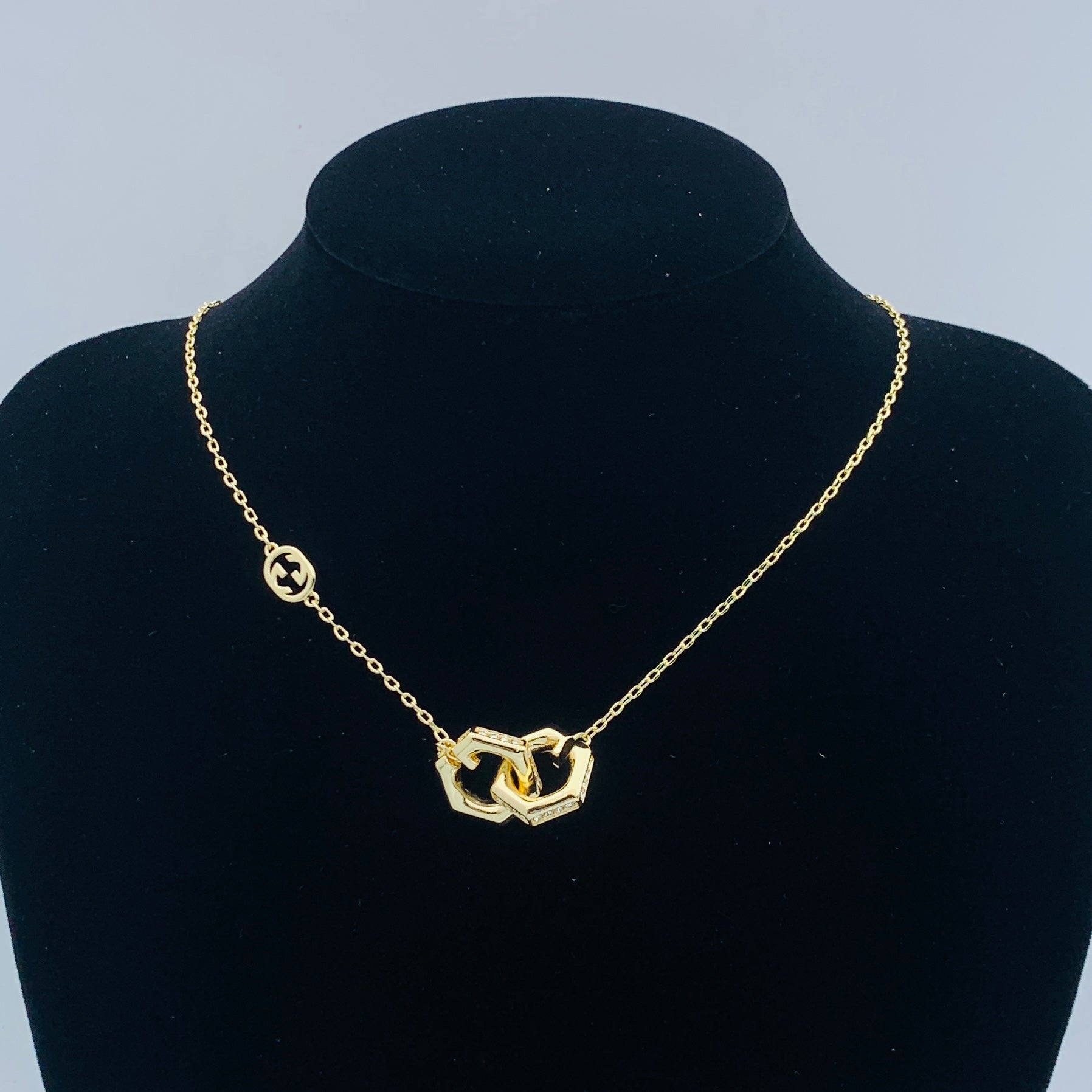 LuxluxHouse Low Price And High Quality Accessories Gucci