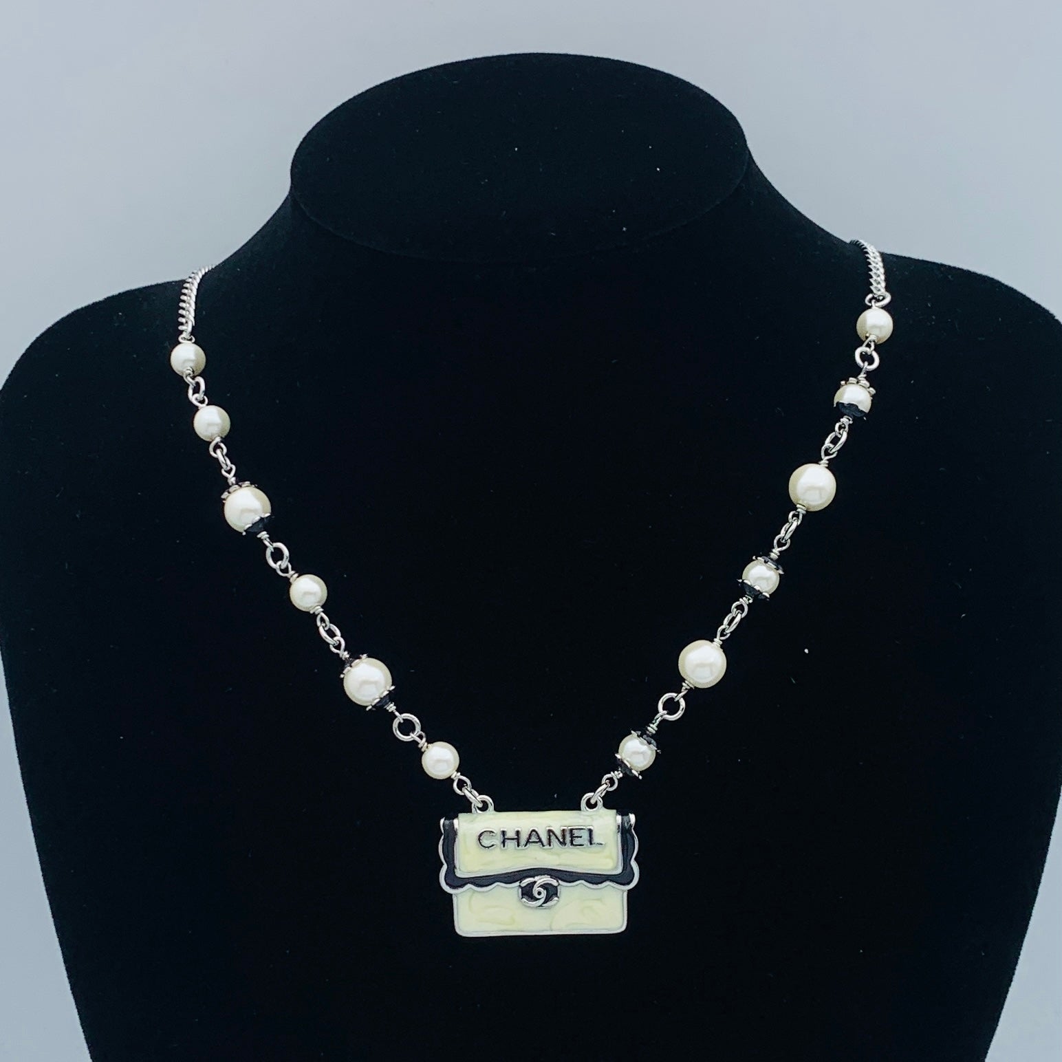 LuxluxHouse Low Price And High Quality Accessories Chanel