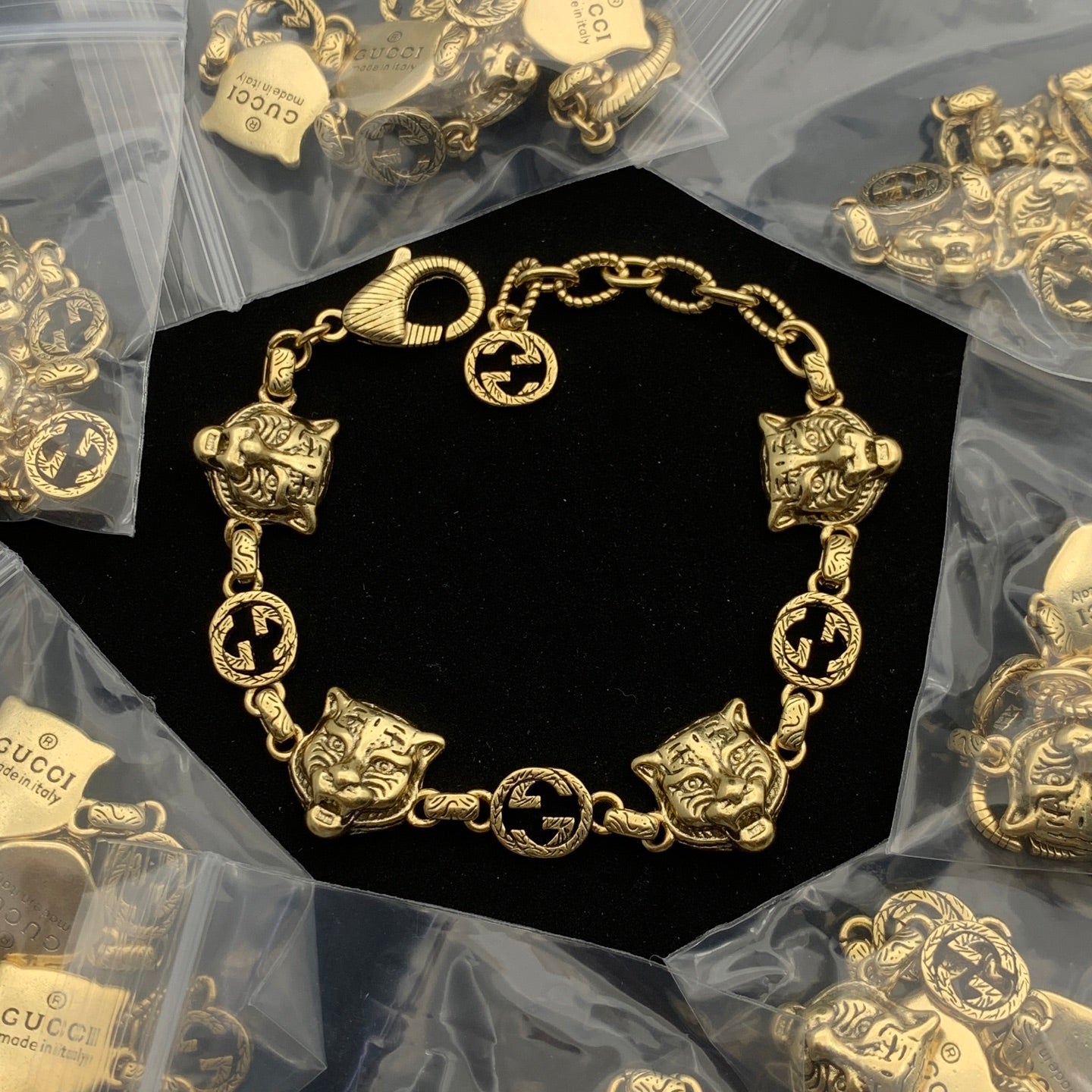 LuxluxHouse Low Price And High Quality Accessories Gucci