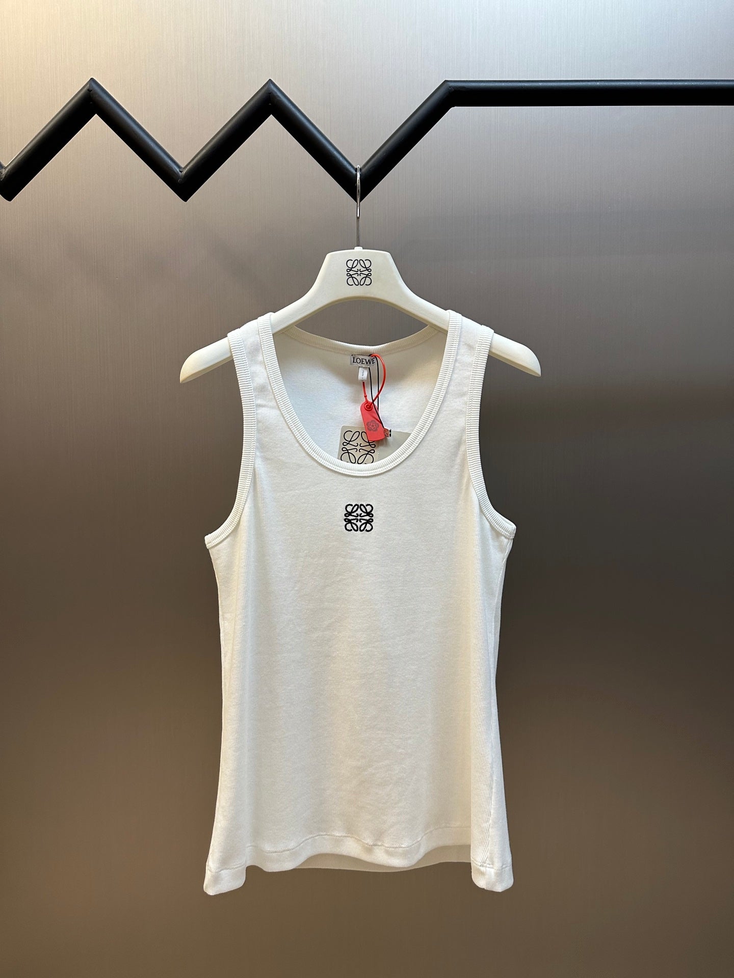 LuxluxHouse Best Quality Clothes T-shirt Loewe
