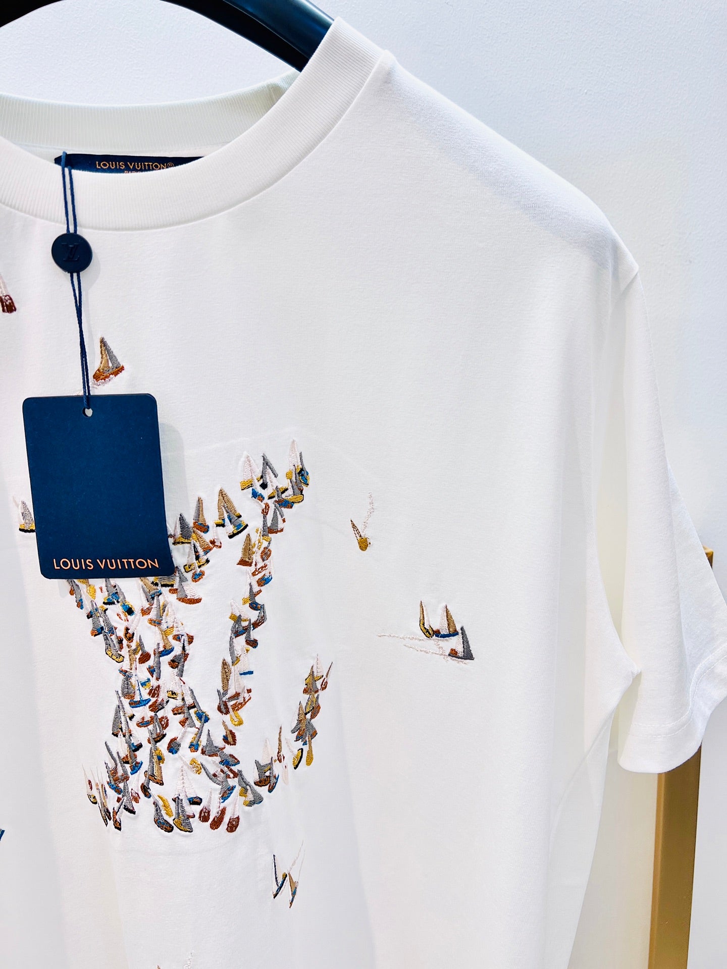 LuxluxHouse Best Quality Clothes T-shirt Louis Vuitton