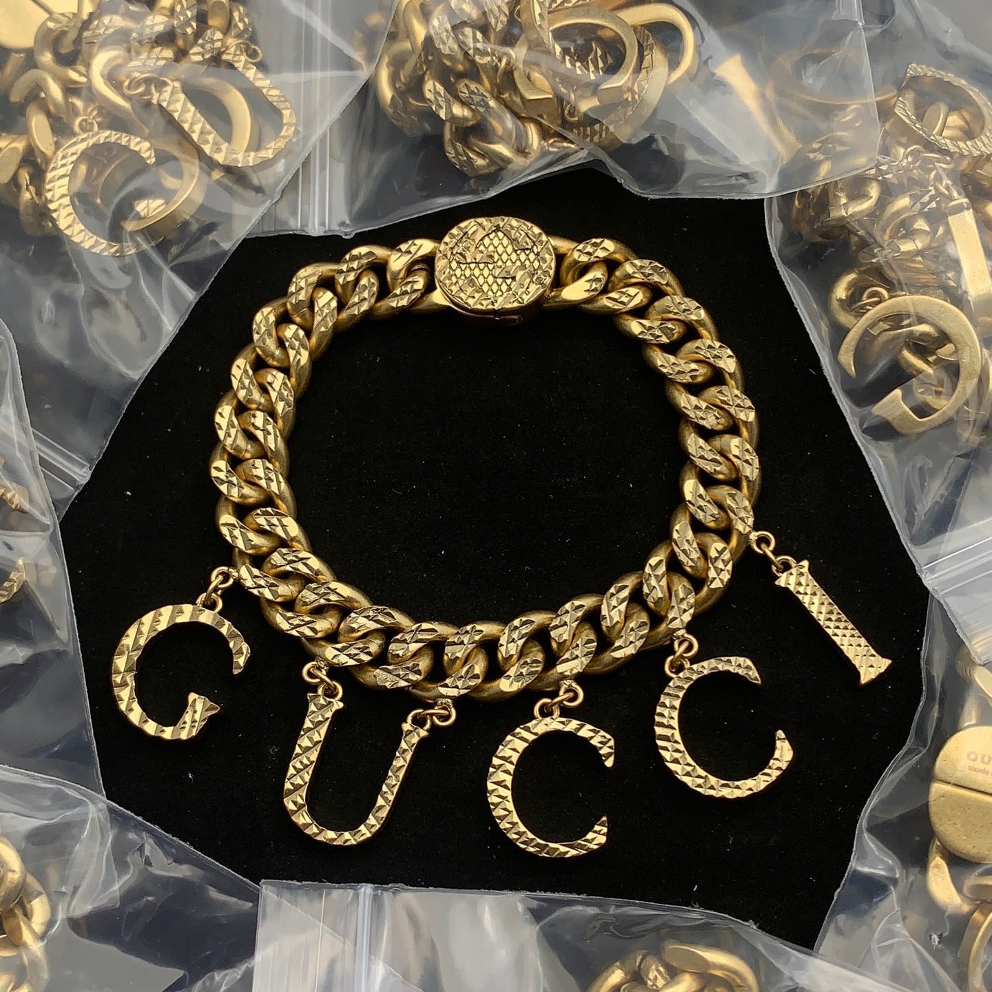 LuxluxHouse Low Price And High Quality Accessories Gucci