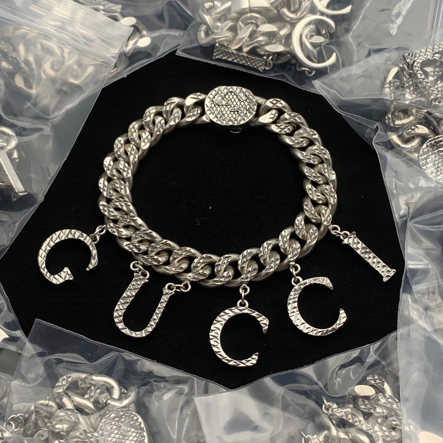 LuxluxHouse Low Price And High Quality Accessories Gucci