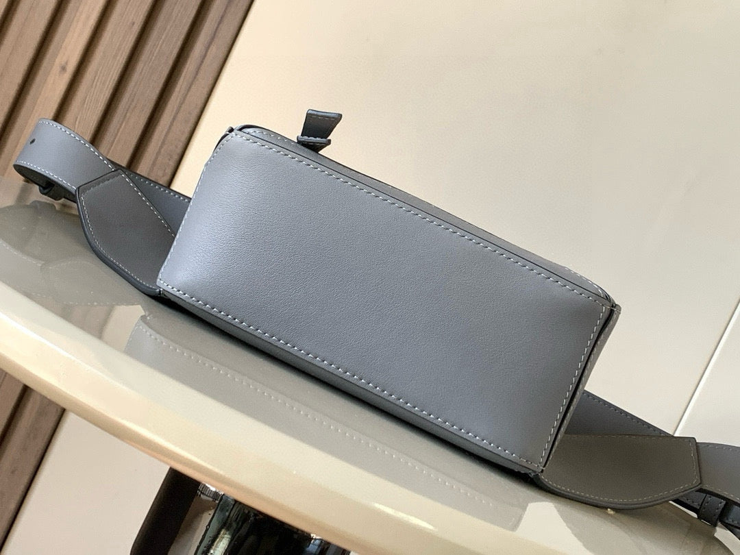 LuxluxHouse Best Quality Bags Loewe
