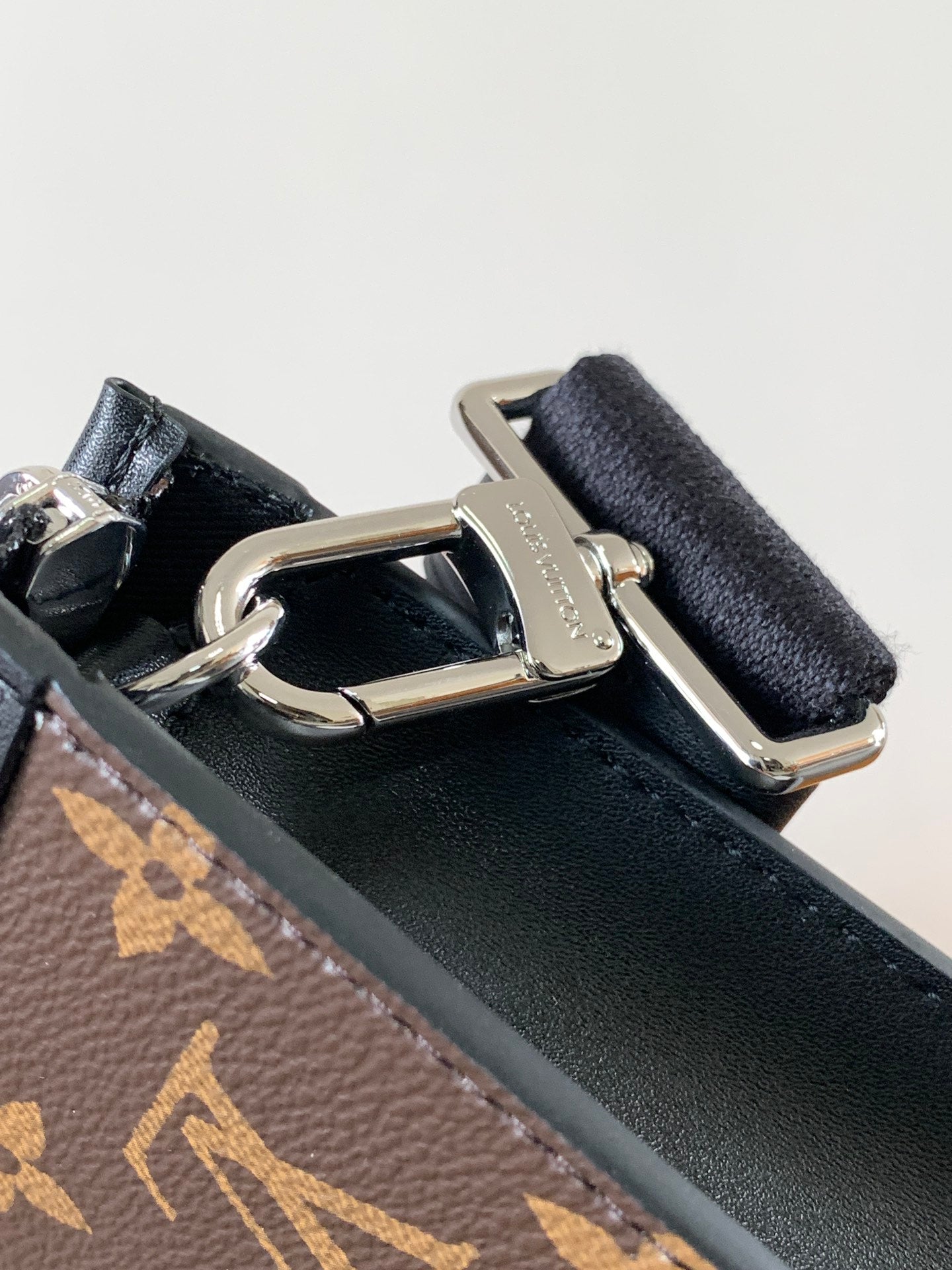 LuxluxHouse Best Quality Bags Louis Vuitton Women Men