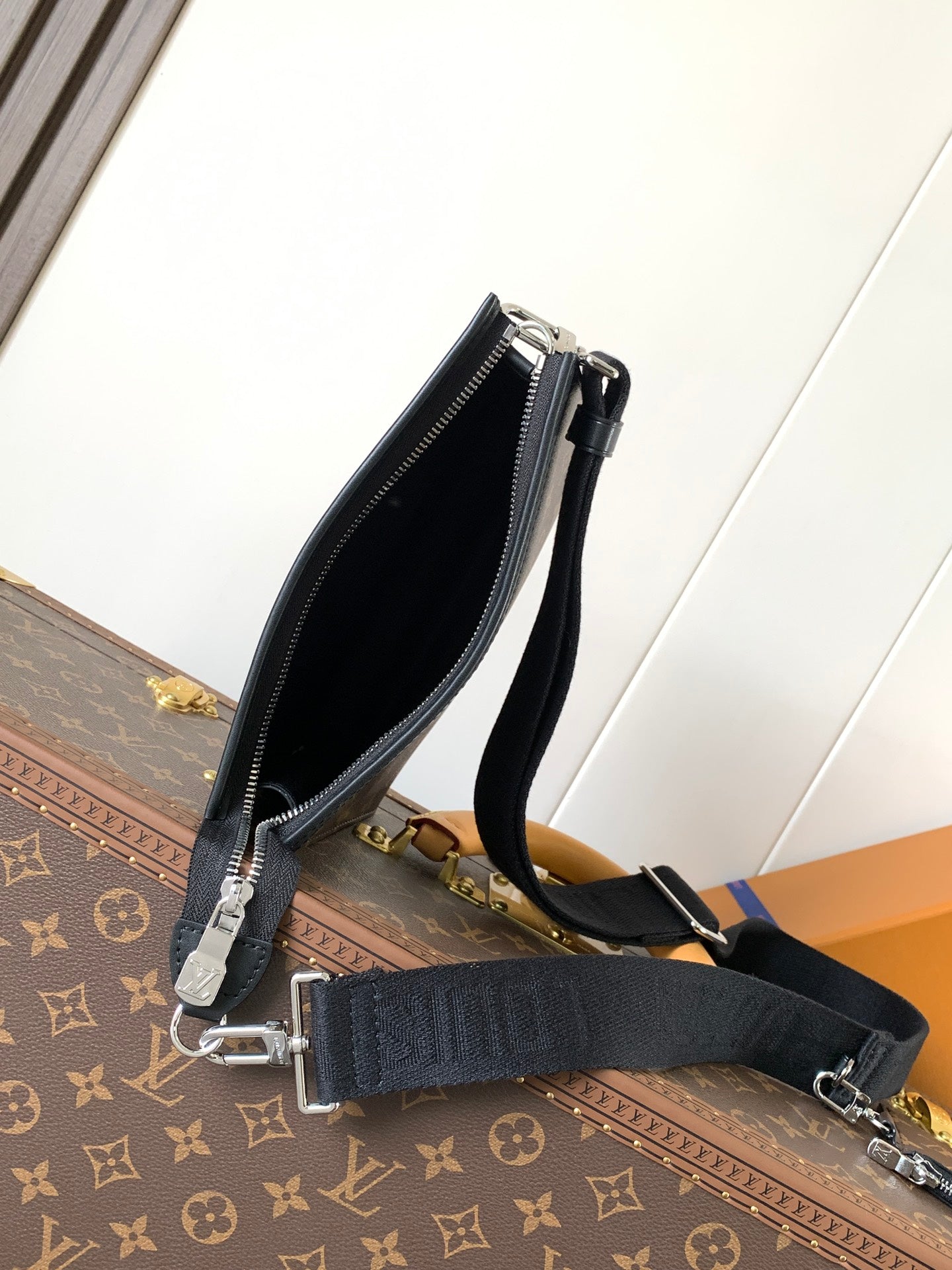 LuxluxHouse Best Quality Bags Louis Vuitton Women Men