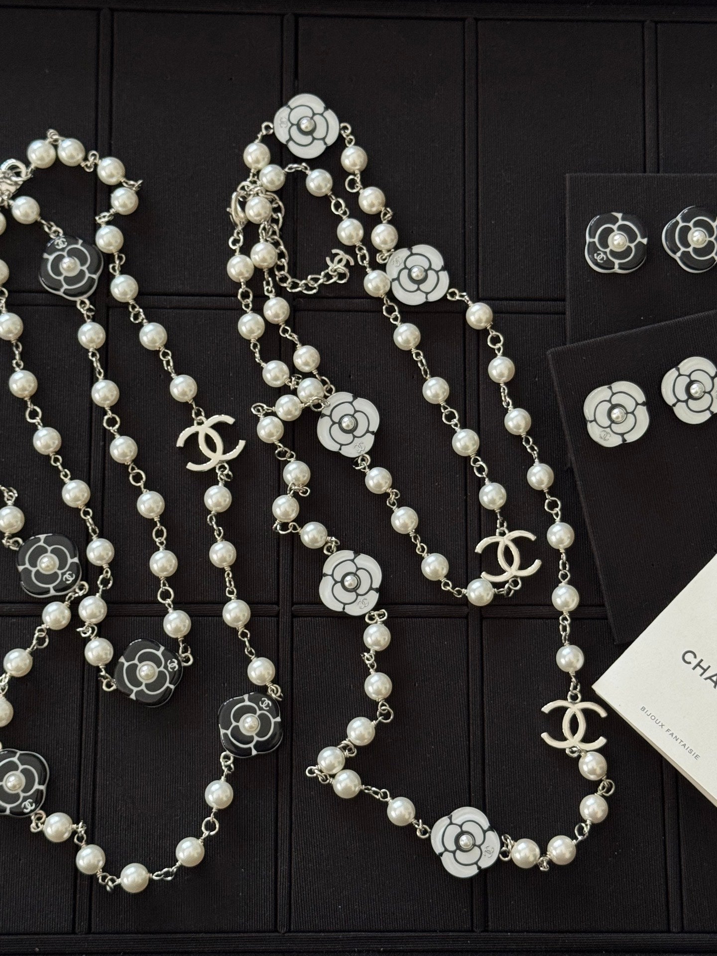 LuxluxHouse Low Price And High Quality Accessories Earrings