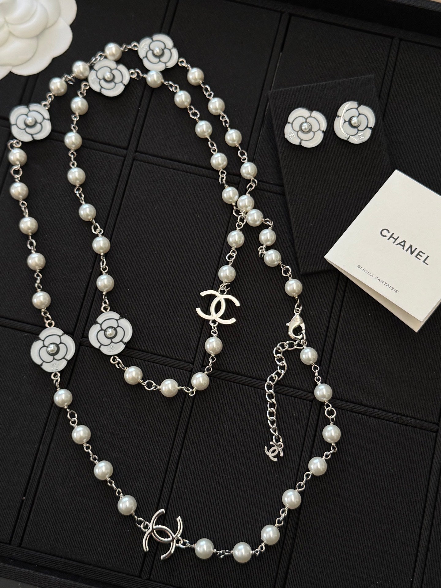 LuxluxHouse Low Price And High Quality Accessories Earrings