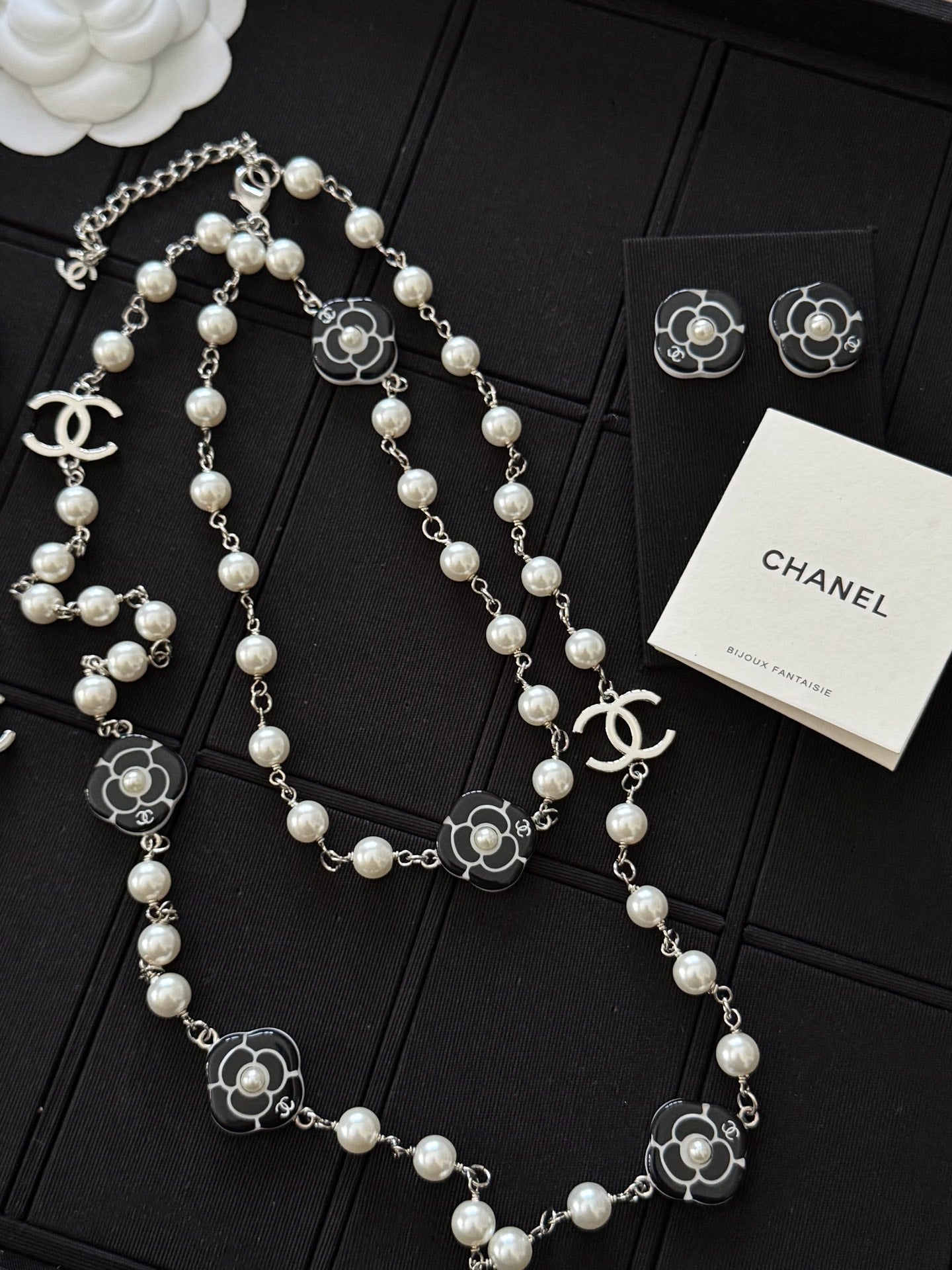 LuxluxHouse Low Price And High Quality Accessories Earrings