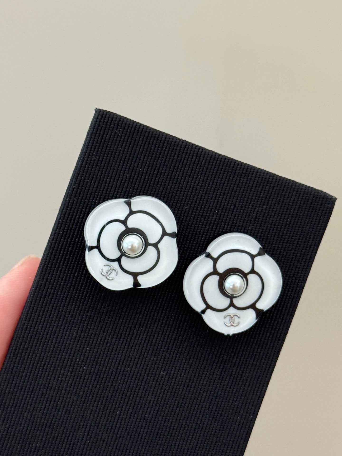 LuxluxHouse Low Price And High Quality Accessories Earrings