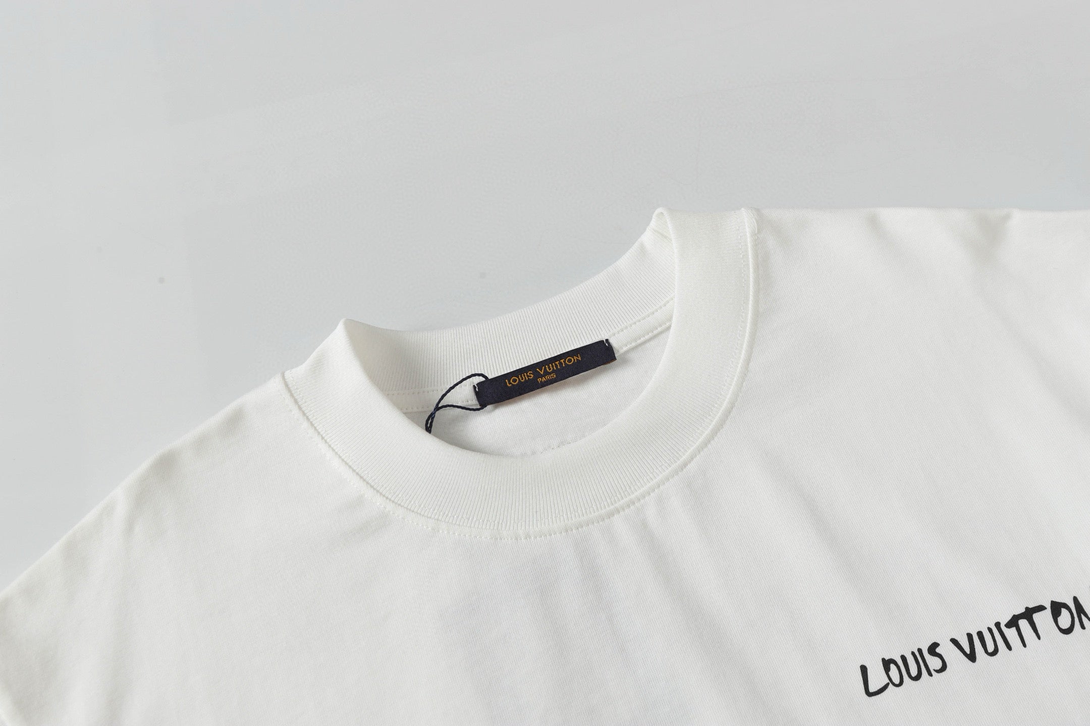LuxluxHouse Best Quality Clothes T-shirt Louis Vuitton