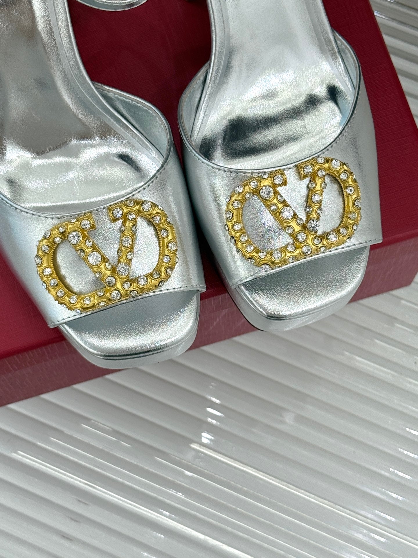 LuxluxHouse Best Quality Valentino Women Shoes