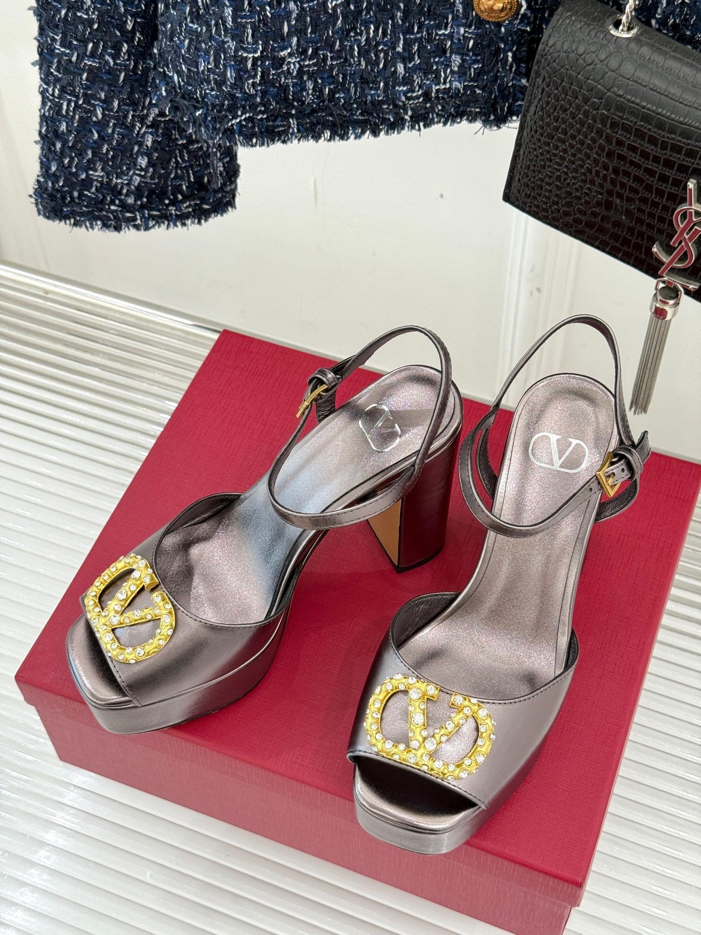 LuxluxHouse Best Quality Valentino Women Shoes