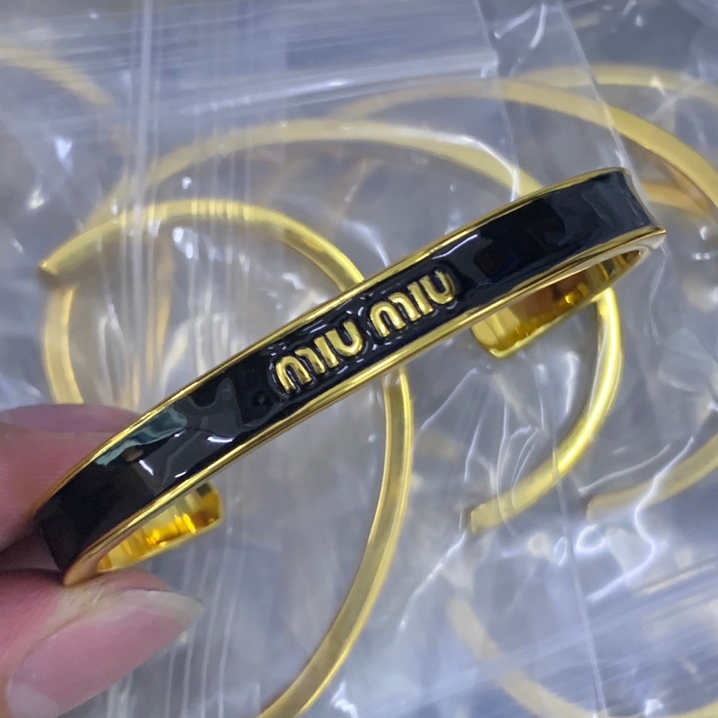 LuxluxHouse Low Price And High Quality Accessories Miu Miu