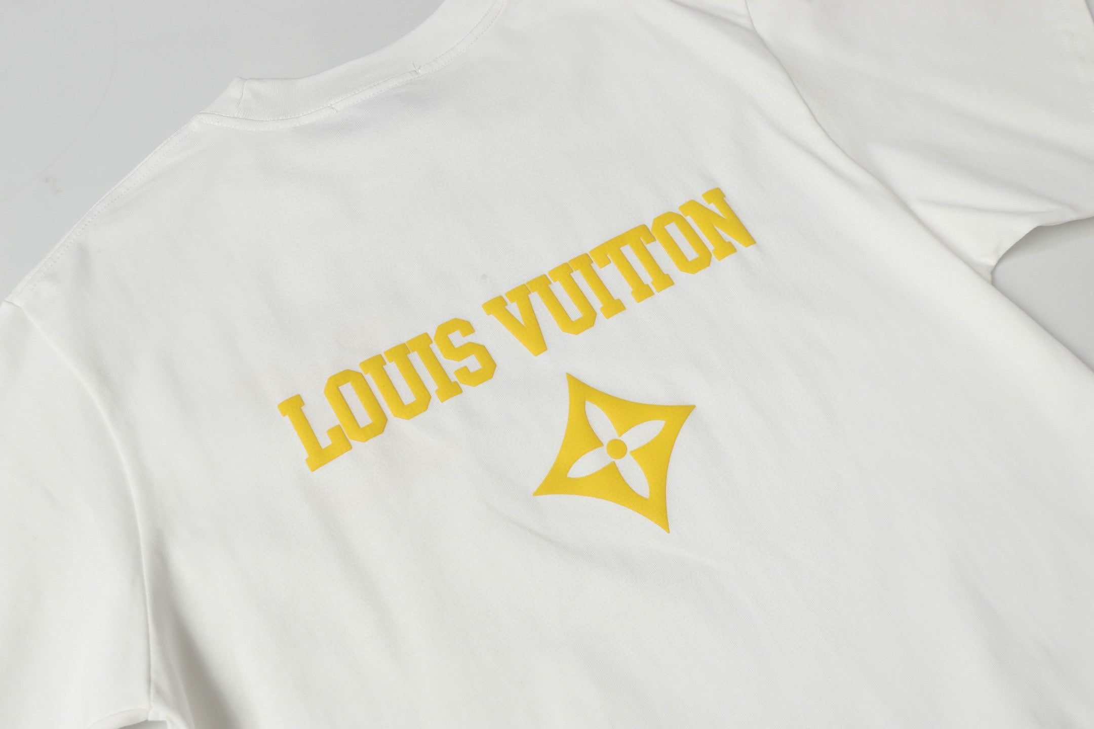 LuxluxHouse Best Quality Clothes T-shirt Louis Vuitton