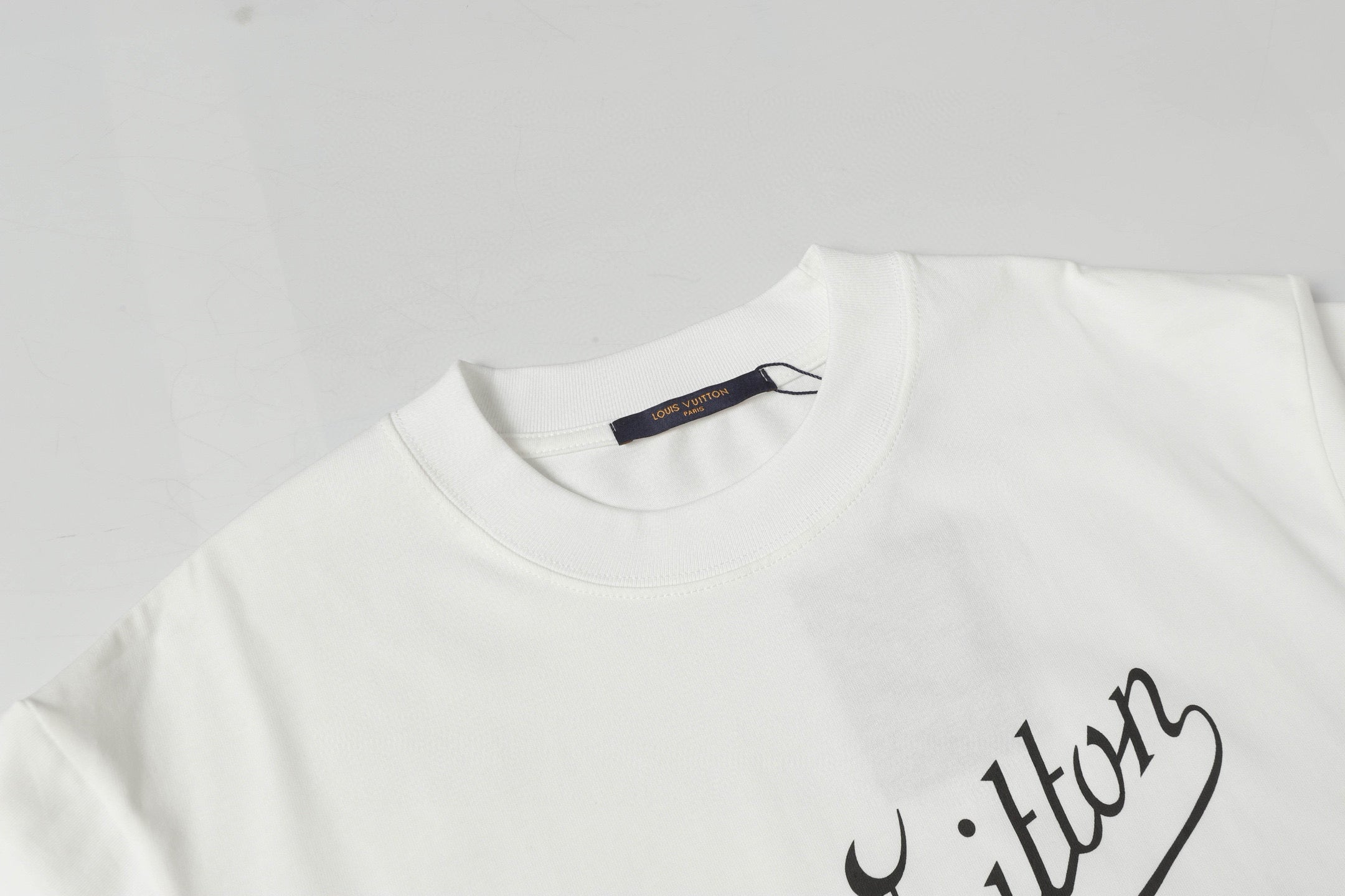 LuxluxHouse Best Quality Clothes T-shirt Louis Vuitton