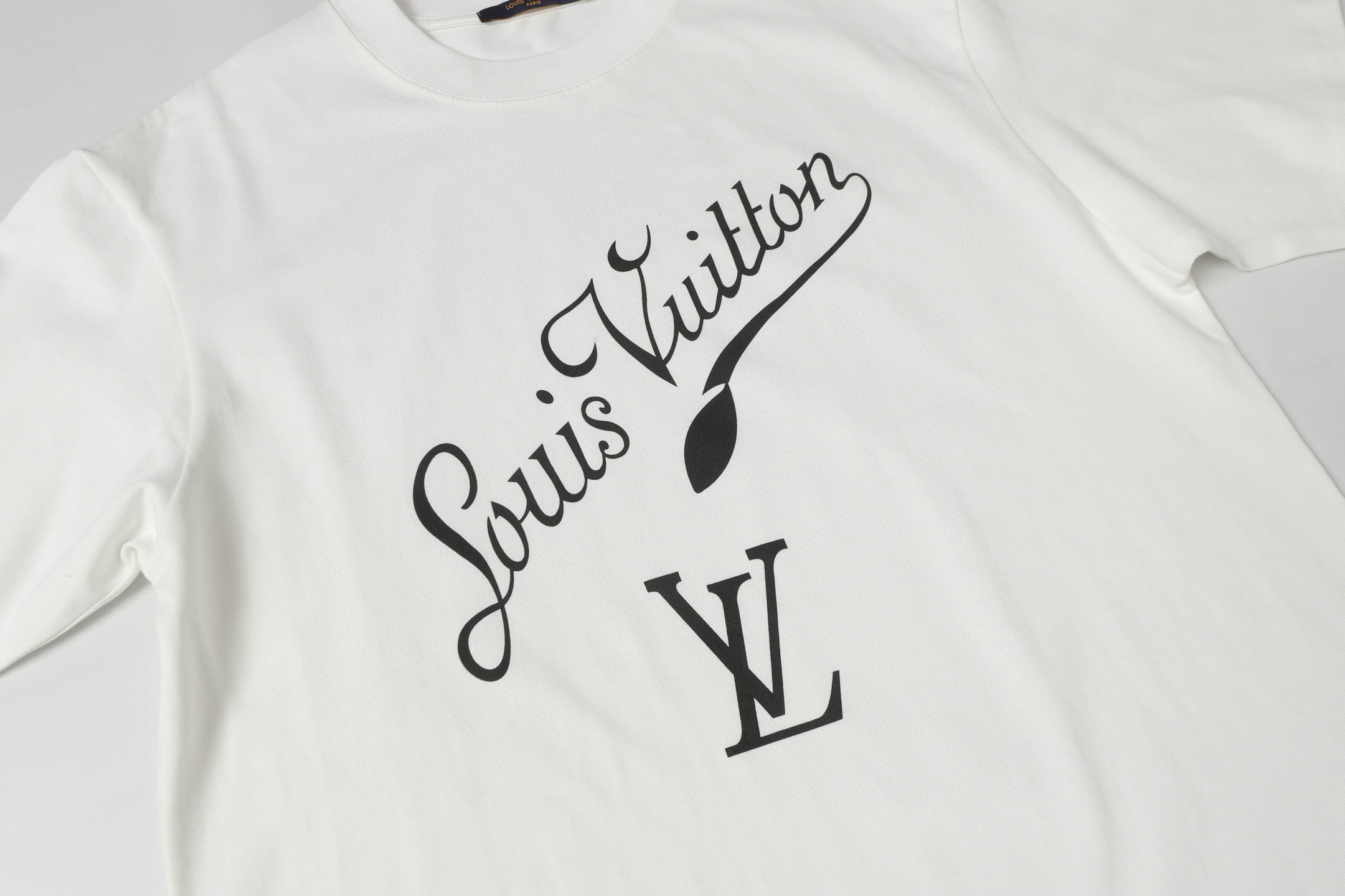 LuxluxHouse Best Quality Clothes T-shirt Louis Vuitton