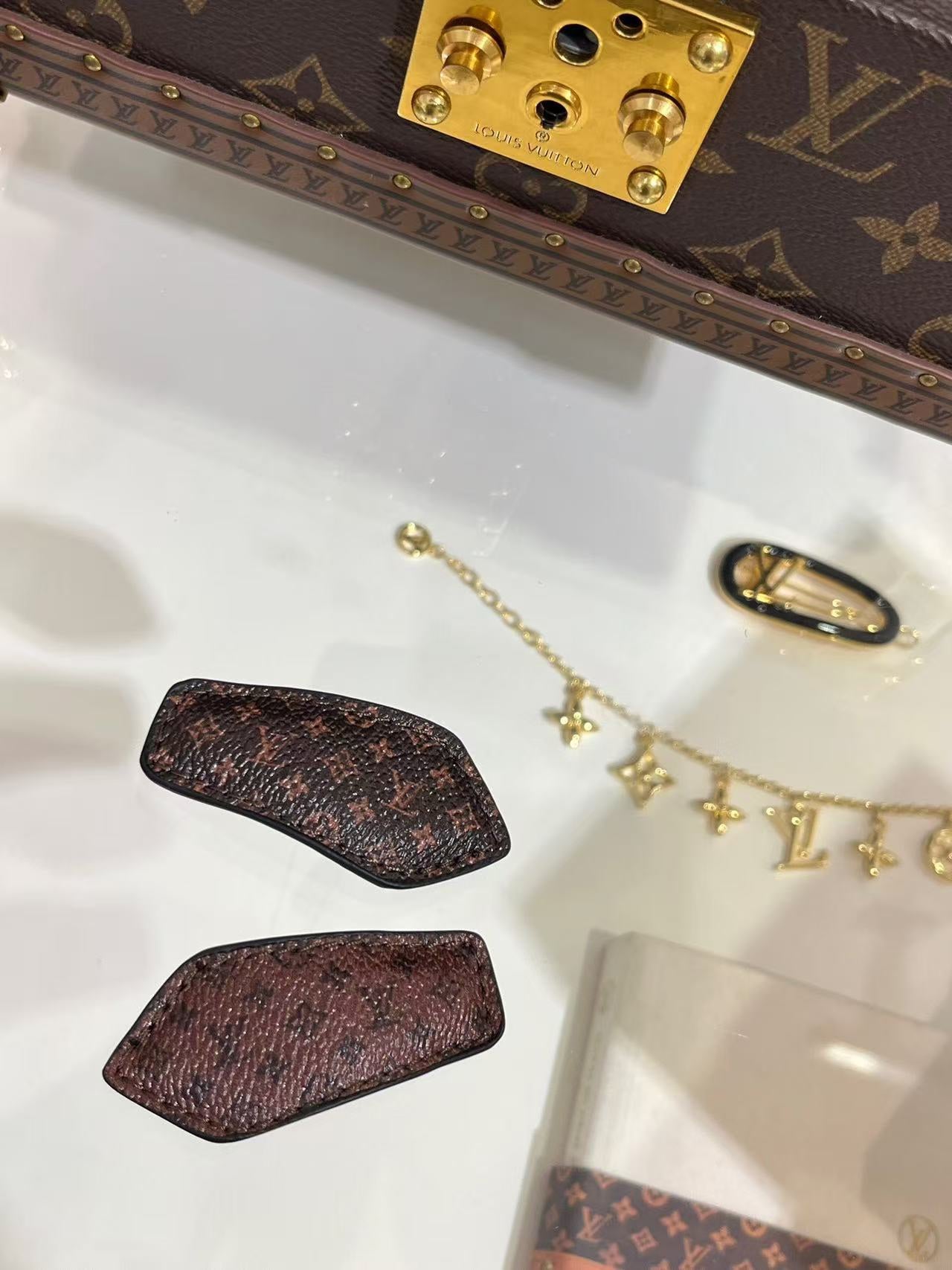 LuxluxHouse Best Quality Accessories Louis Vuitton