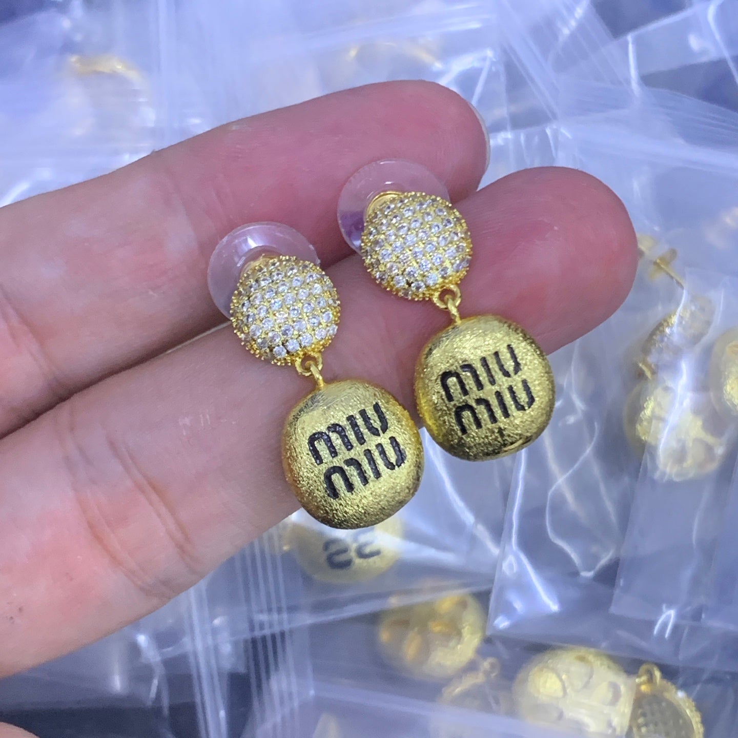 LuxluxHouse Low Price And High Quality Accessories Miu Miu