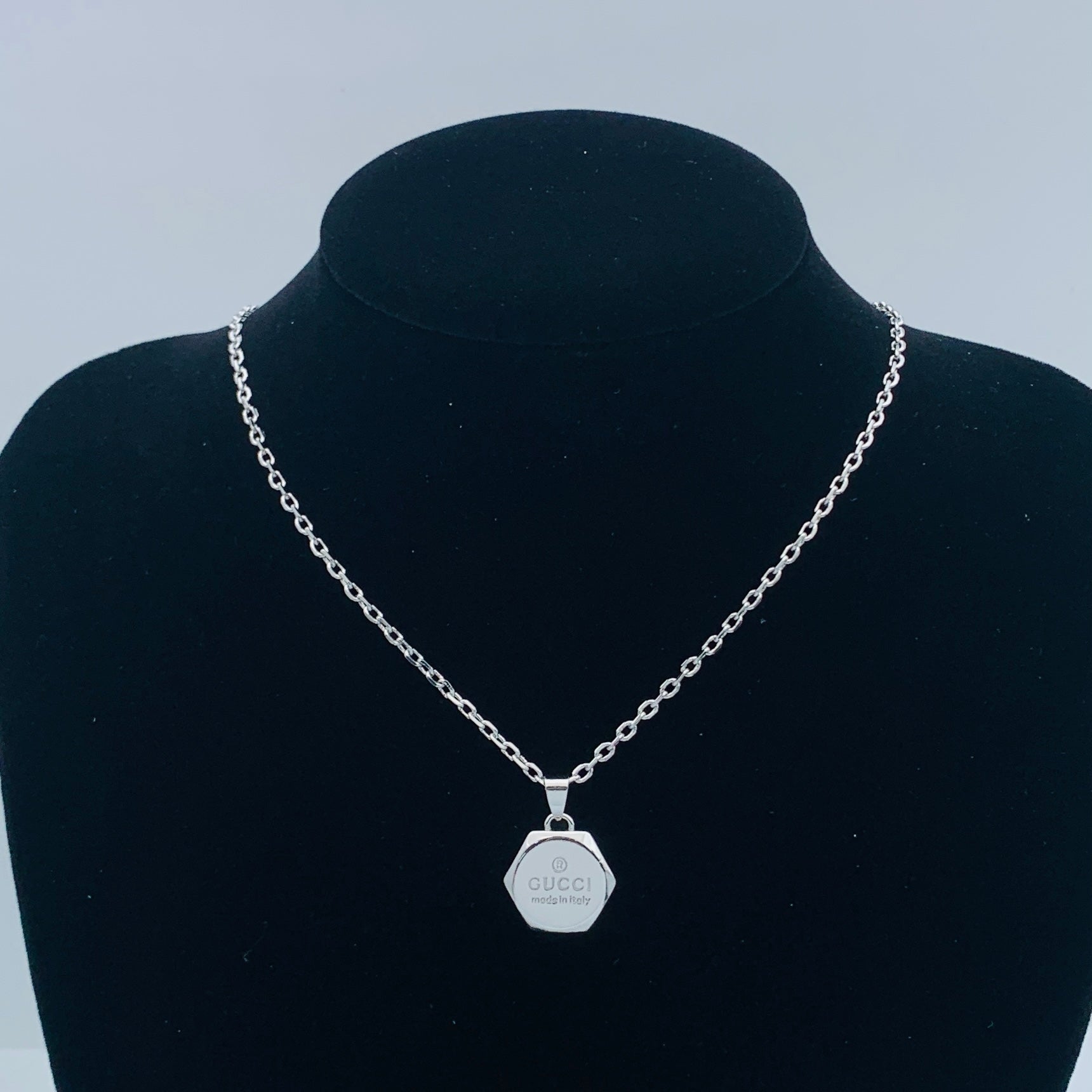 LuxluxHouse Low Price And High Quality Accessories Gucci