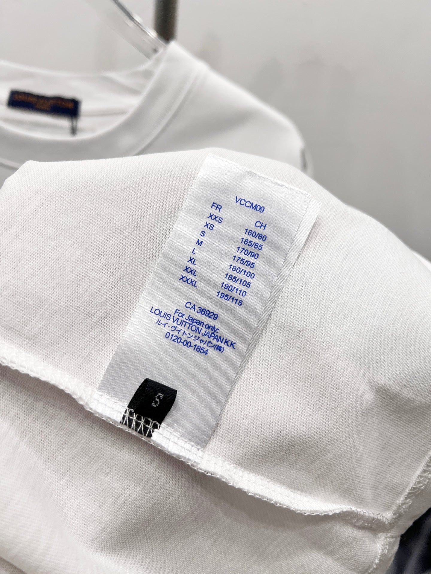 LuxluxHouse Best Quality Clothes T-shirt Louis Vuitton