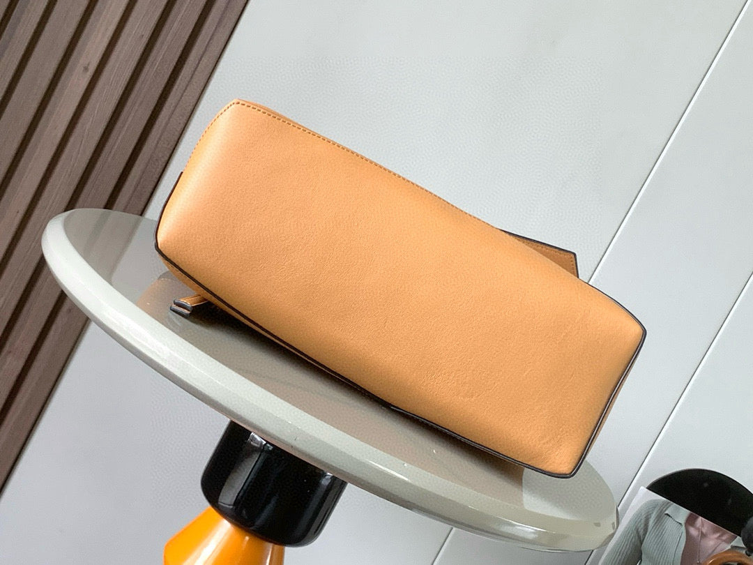 LuxluxHouse Best Quality Bags Loewe Women
