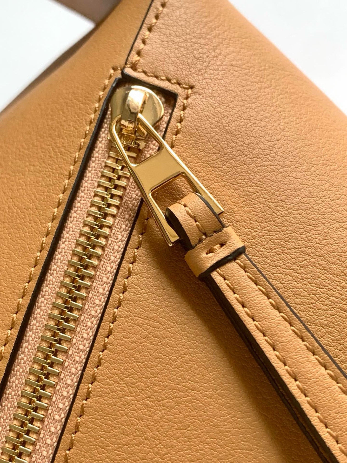 LuxluxHouse Best Quality Bags Loewe Women