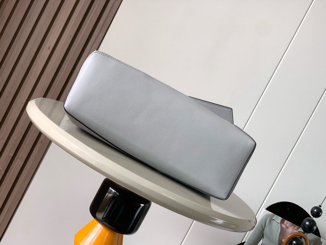 LuxluxHouse Best Quality Bags Loewe Women